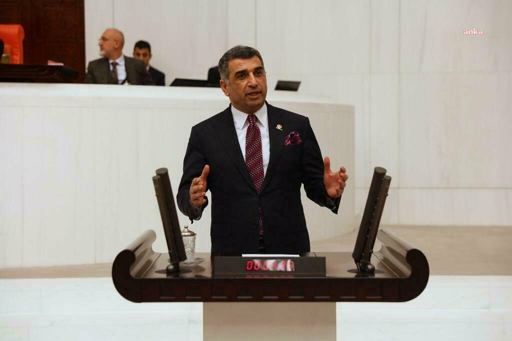 GÜRSEL EROL'DAN MİLLİ EĞİTİM BAKANI TEKİN’E: "2002 YILINDAN BUGÜNE MÜFREDATTA YAPILAN DEĞİŞİKLİKLERLE EĞİTİM SİSTEMİ NEYE GÖRE İNŞA EDİLMEKTEDİR?"