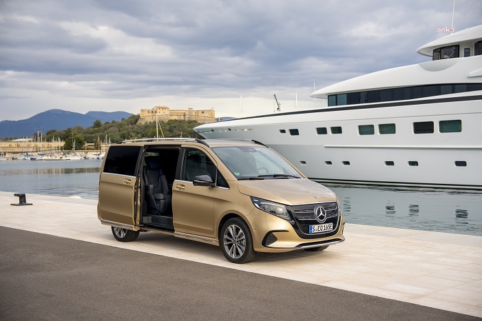 MERCEDES-BENZ YENİ EQV VE YENİ V-SERİSİ ŞİMDİ DAHA DA ŞIK