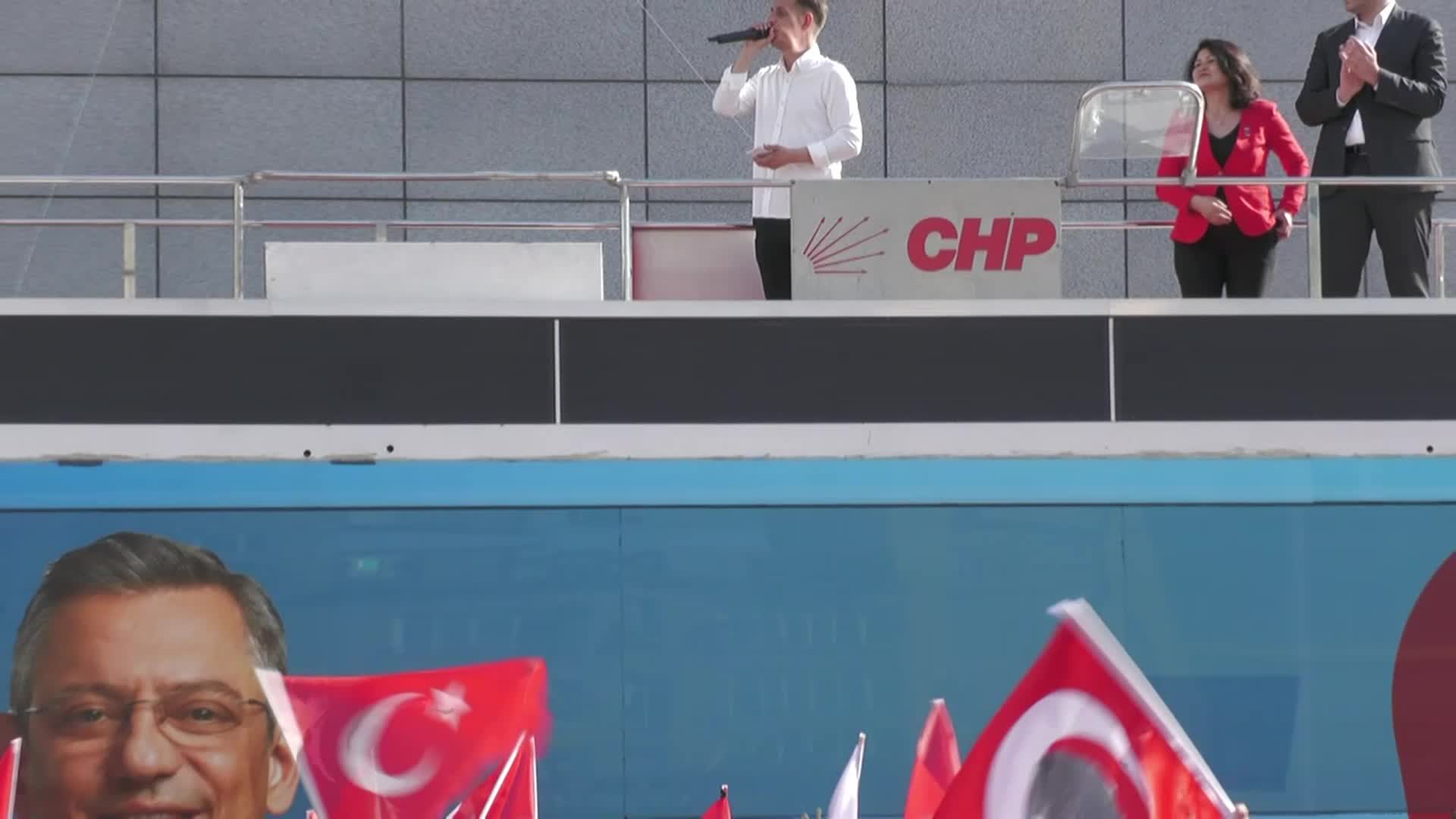 GAZİOSMANPAŞA BELEDİYE BAŞKANI SEÇİLEN BAHÇETEPE: “ÇOCUKLAR, GENÇLER, KADINLAR İÇİN HEP BİRLİKTE YÖNETECEĞİZ”