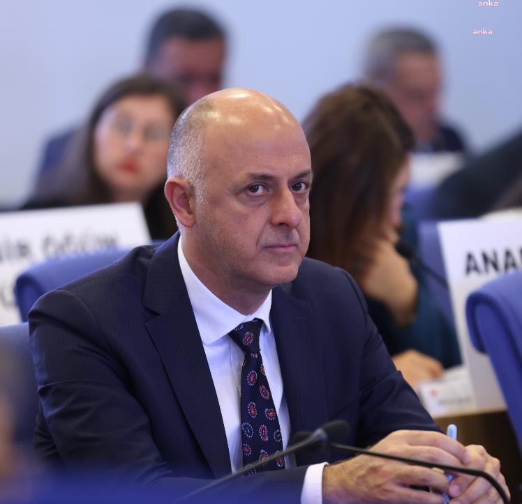 AKŞENER’İN KARARININ ARDINDAN ÖZLALE, İYİ PARTİ'DEN  İSTİFA ETTİ