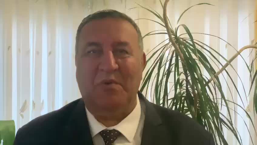ÖMER FETHİ GÜRER: EMEKLİ, VERİLECEK BAHŞİŞ NEDENİYLE DAVULCUYA KAPISINI AÇAMAZ HALE GELDİ