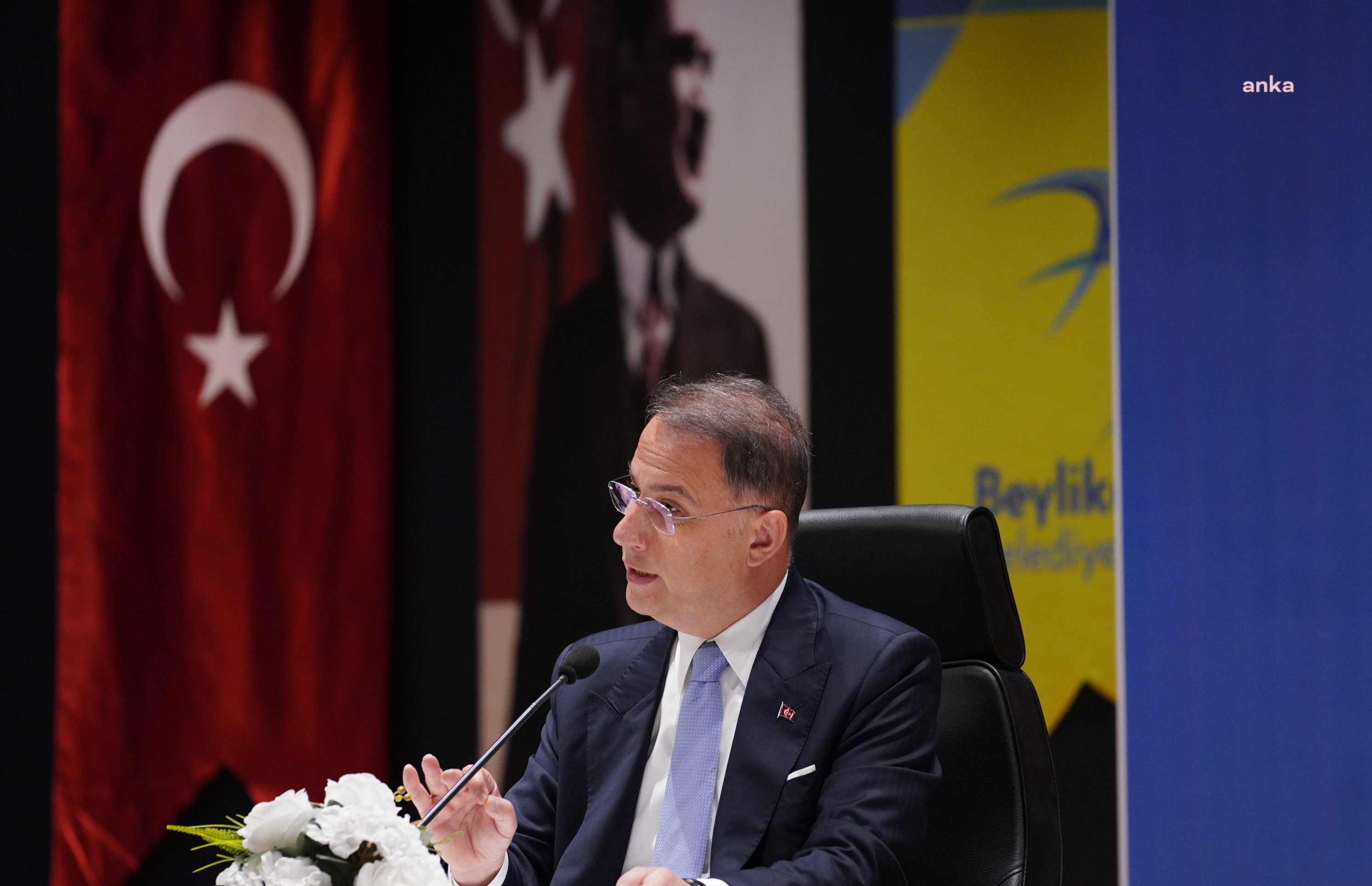 BEYLİKDÜZÜ’NDE YENİ DÖNEMİN İLK MECLİS TOPLANTISI YAPILDI