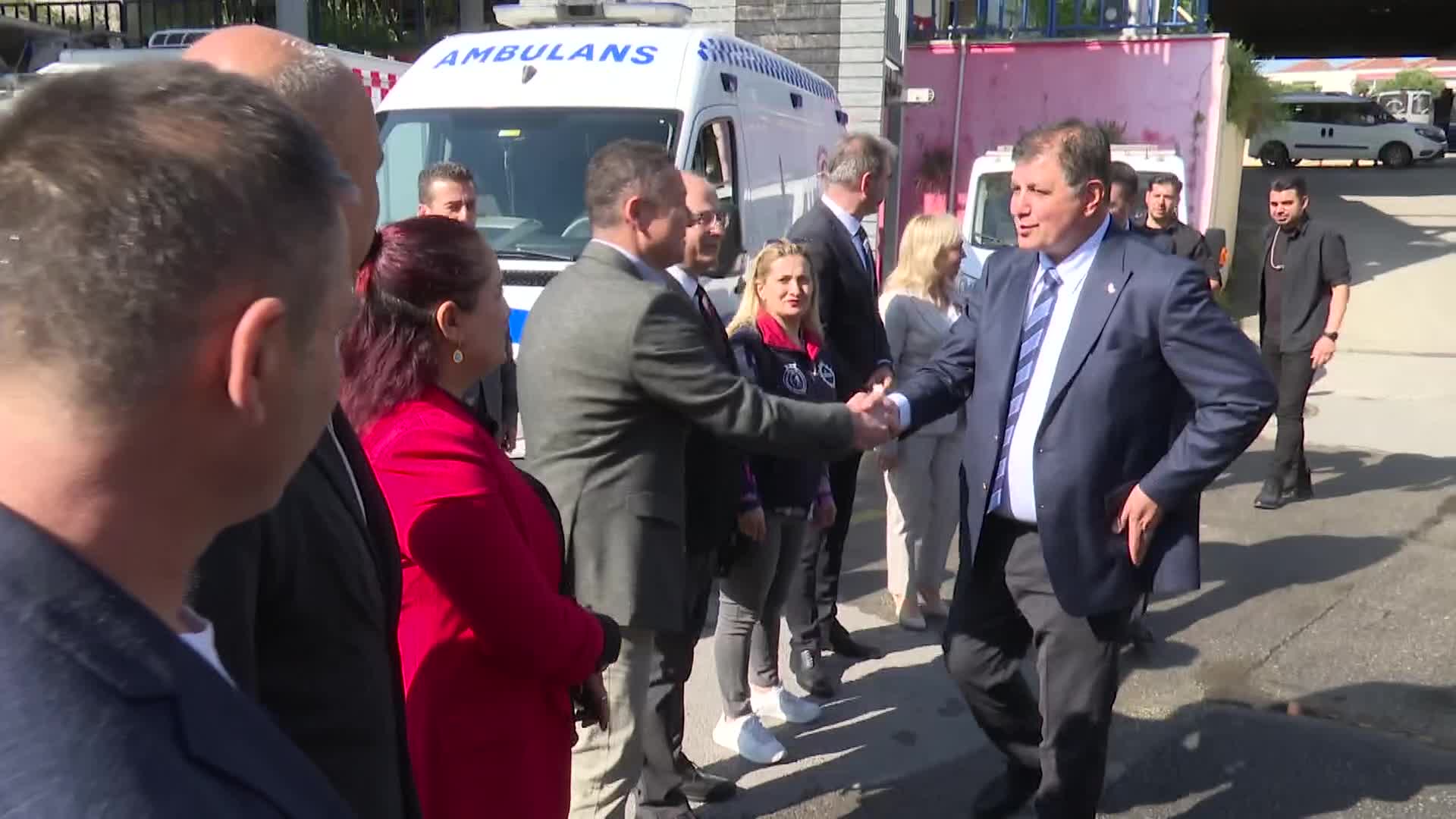 İZMİR BÜYÜKŞEHİR BELEDİYE BAŞKANI TUGAY: "YAPACAĞIMIZ HİZMETLERLE TÜRKİYE'YE ÖRNEK OLACAĞIZ"