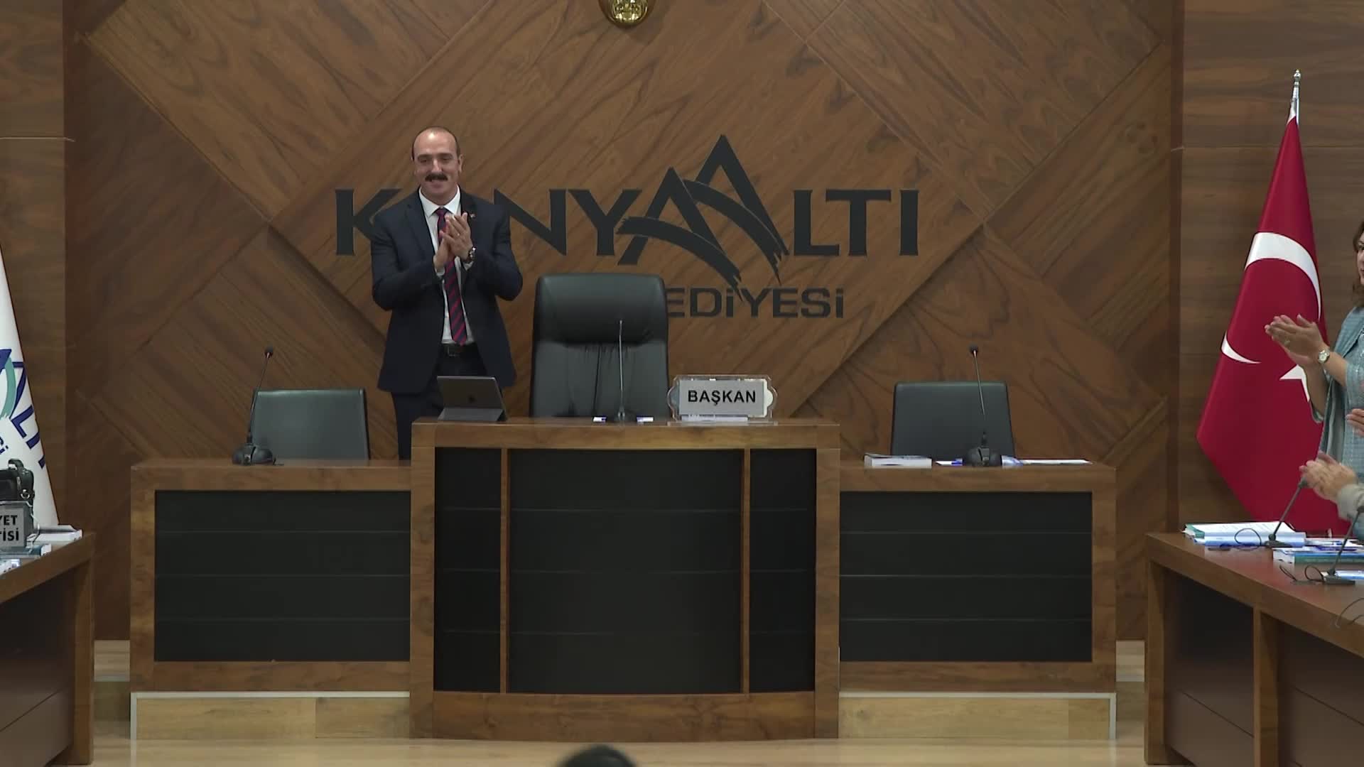 KONYAALTI BELEDİYE MECLİSİ'NDEN YENİ DÖNEMİN İLK TOPLANTISI