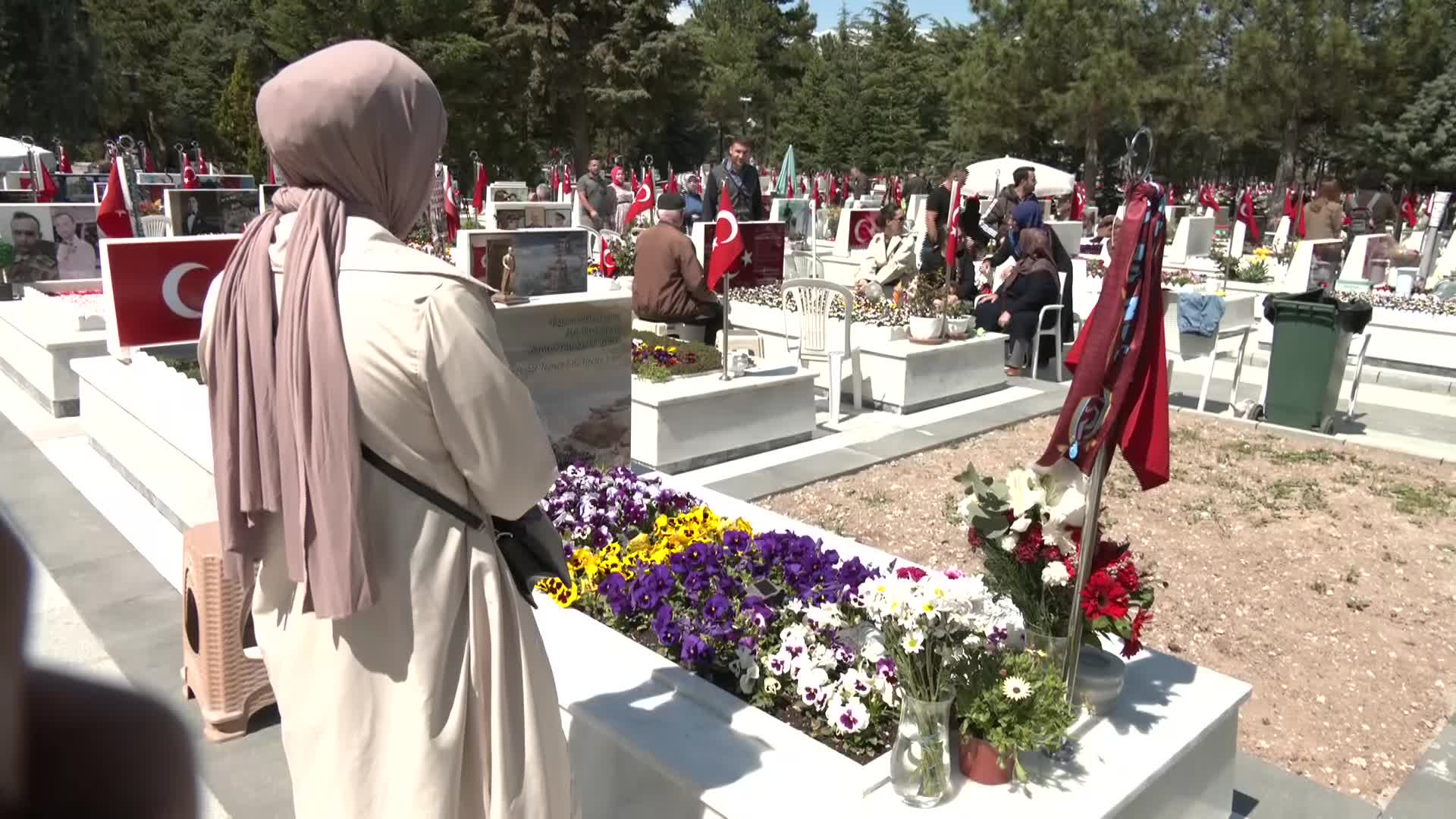 ANKARA'DA ŞEHİTLİĞE HÜZÜNLÜ ZİYARET...