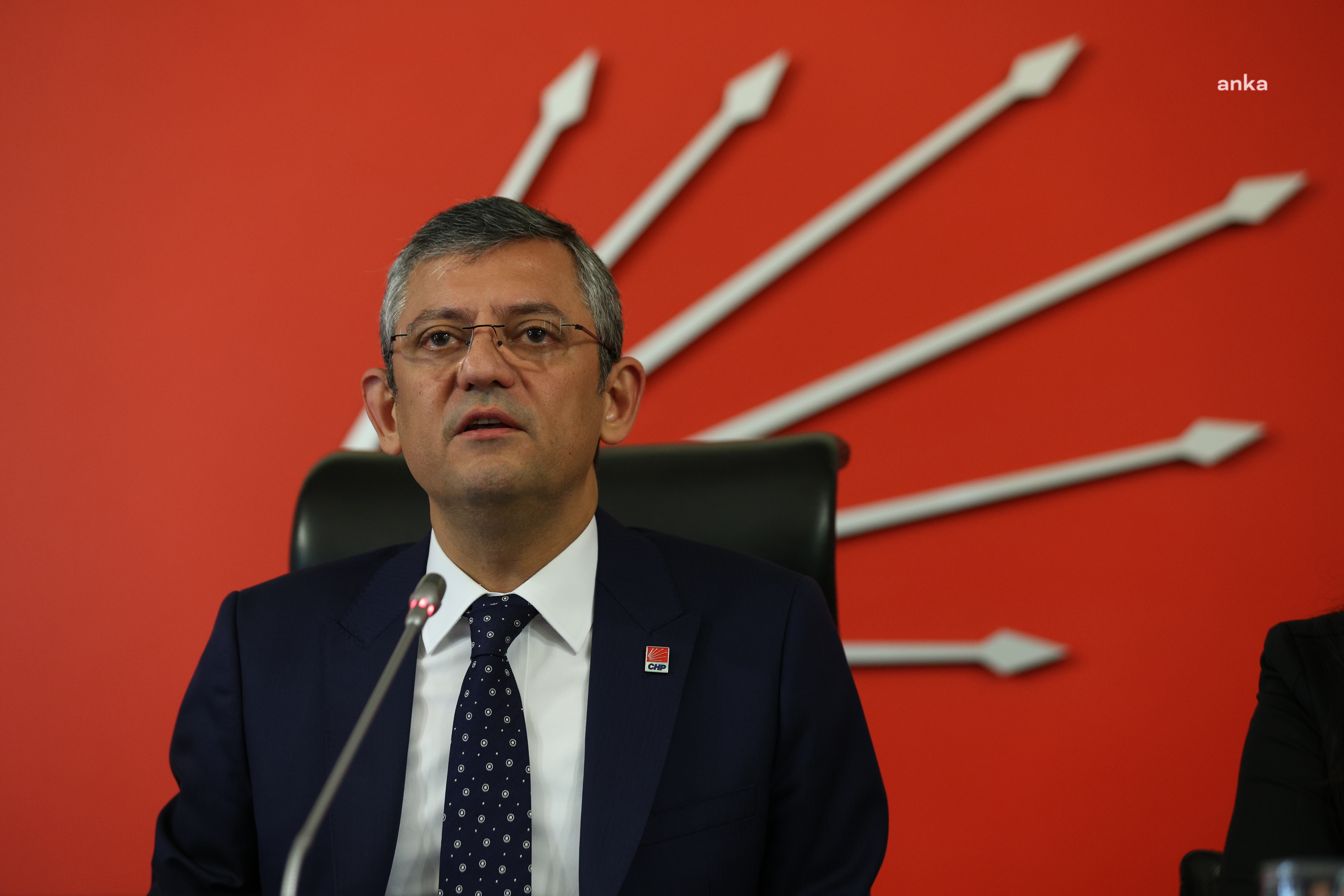 ÖZGÜR ÖZEL: “RAMAZAN BAYRAMI’NIN BAŞTA FİLİSTİN OLMAK ÜZERE TÜM DÜNYAYA ADALET, HUZUR, BARIŞ VE SAĞLIK GETİRMESİNİ DİLİYORUM”