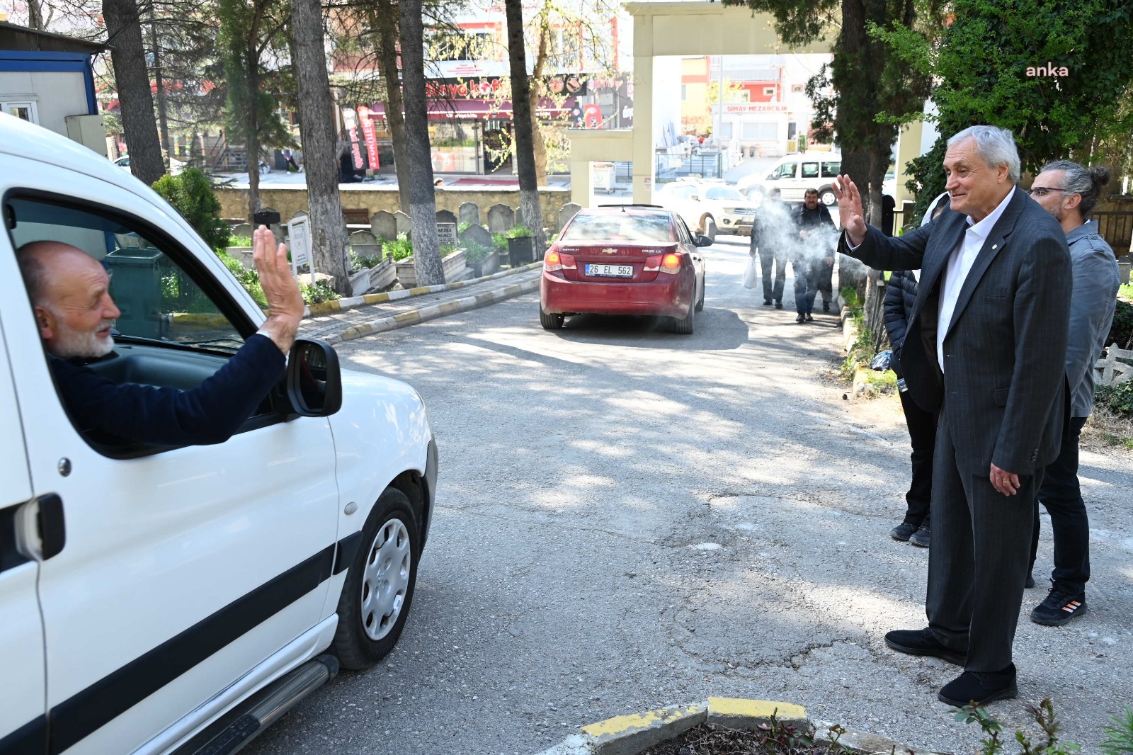 BOZÜYÜK BELEDİYE BAŞKANI BAKKALCIOĞLU, HEMŞEHRİLERİYLE BAYRAMLAŞTI