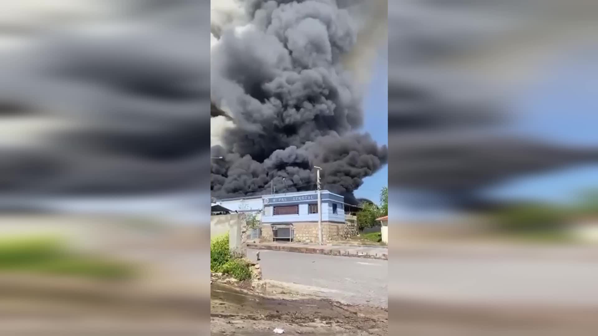 ŞANLIURFA TEKSTİL FABRİKASINDA YANGIN