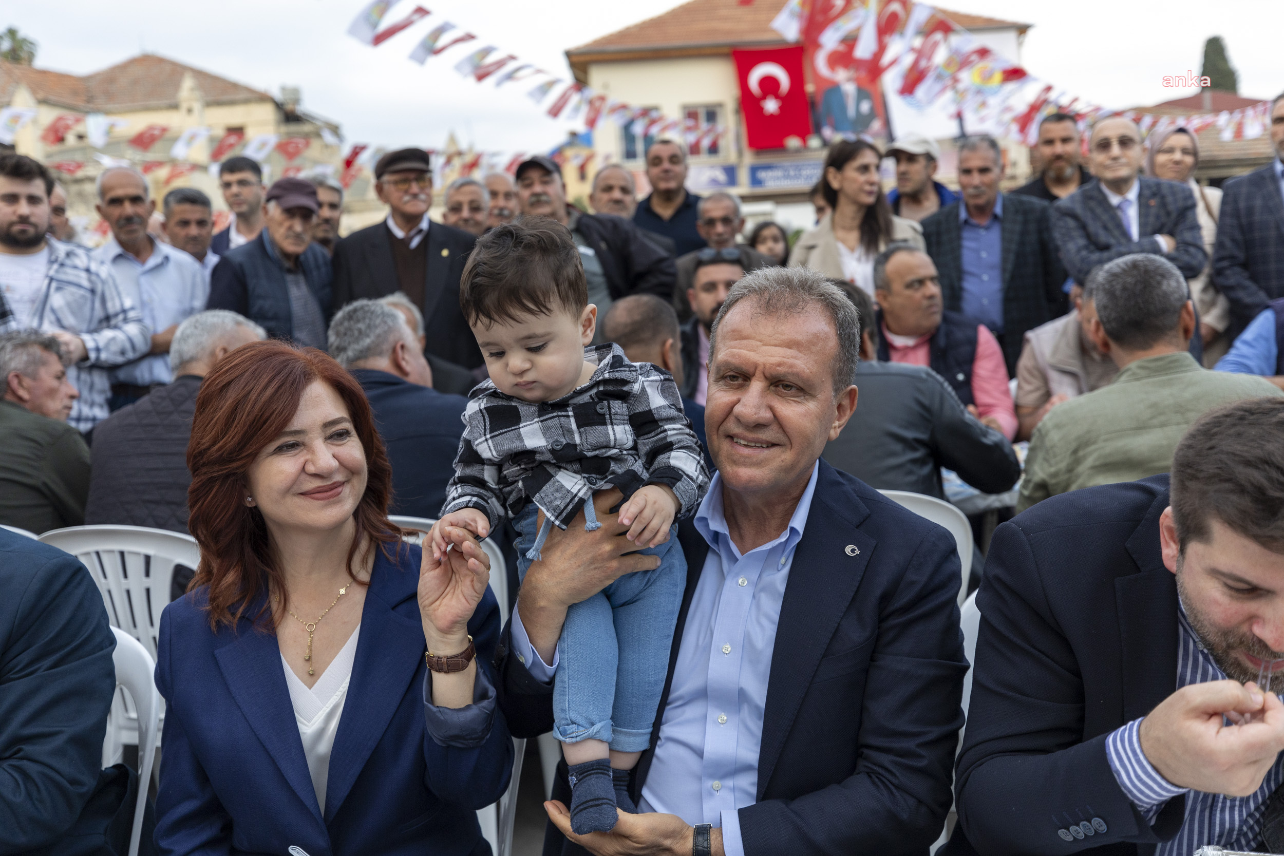 VAHAP SEÇER, ‘BAYRAM SOFRASI’NDA TARSUS HALKIYLA BULUŞTU