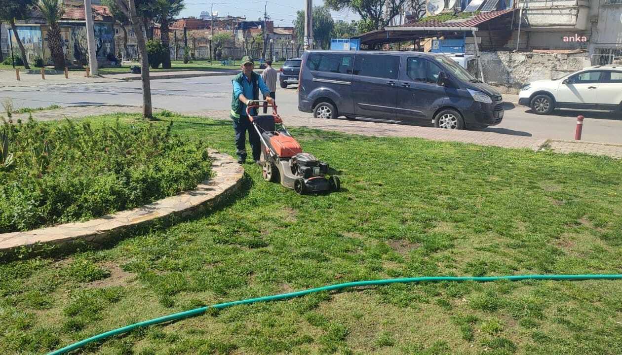 KONAK’IN PARKLARI BAYRAMDA ÇİÇEK AÇTI