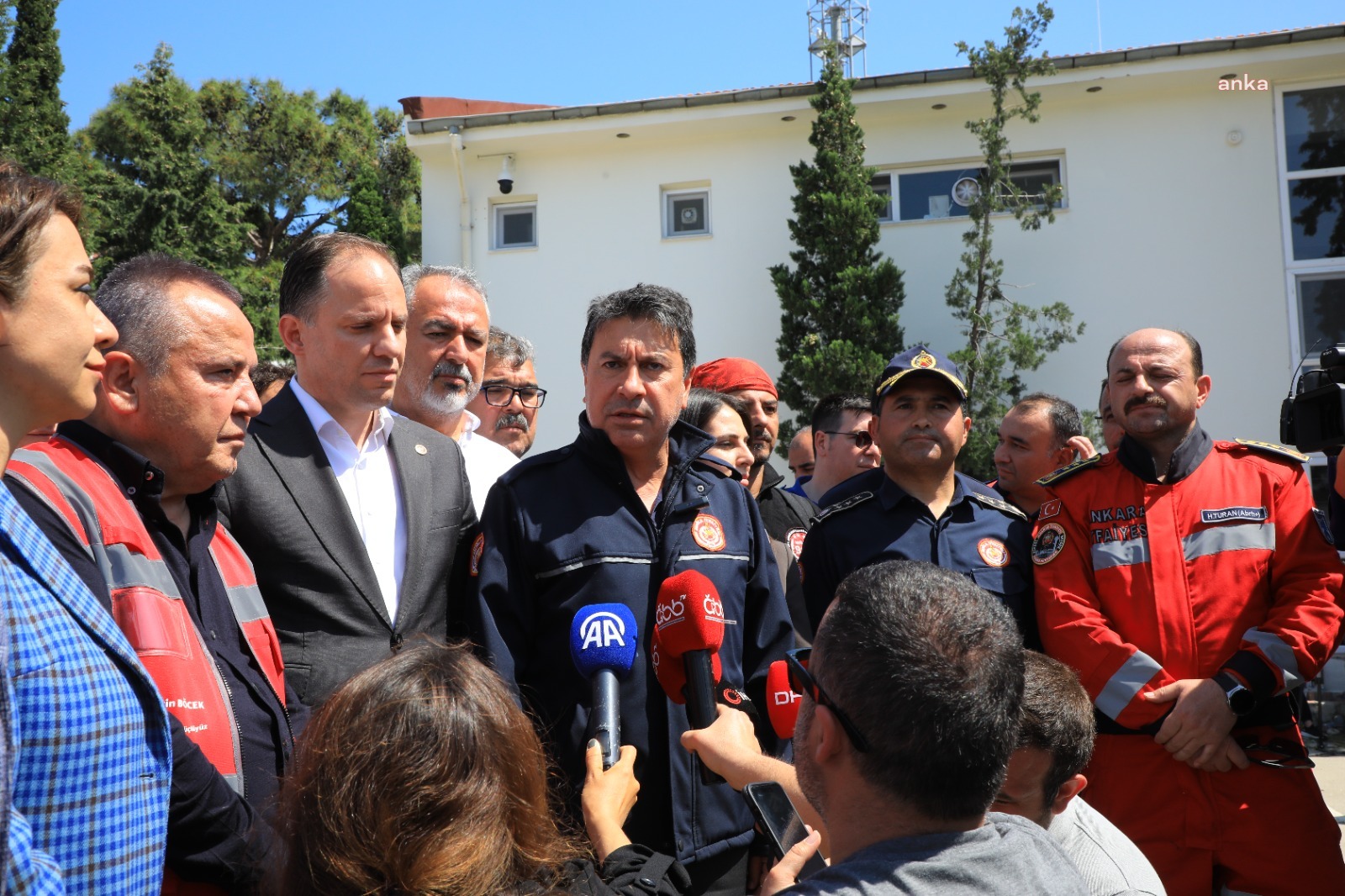 MUĞLA BÜYÜKŞEHİR BELEDİYE BAŞKANI ARAS: “TÜM VATANDAŞLARIMIZI SAĞ SALİM KURTARMANIN MUTLULUĞUNU YAŞIYORUZ”