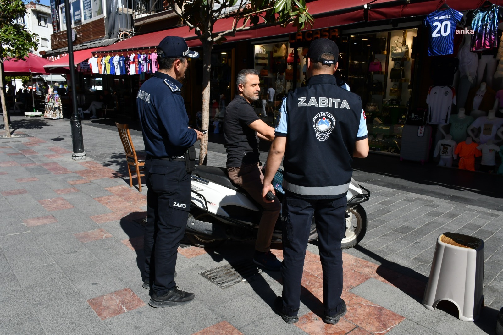 KUŞADASI BELEDİYESİ ZABITA MÜDÜRLÜĞÜ’NDEN MOTOSİKLET DENETİMİ