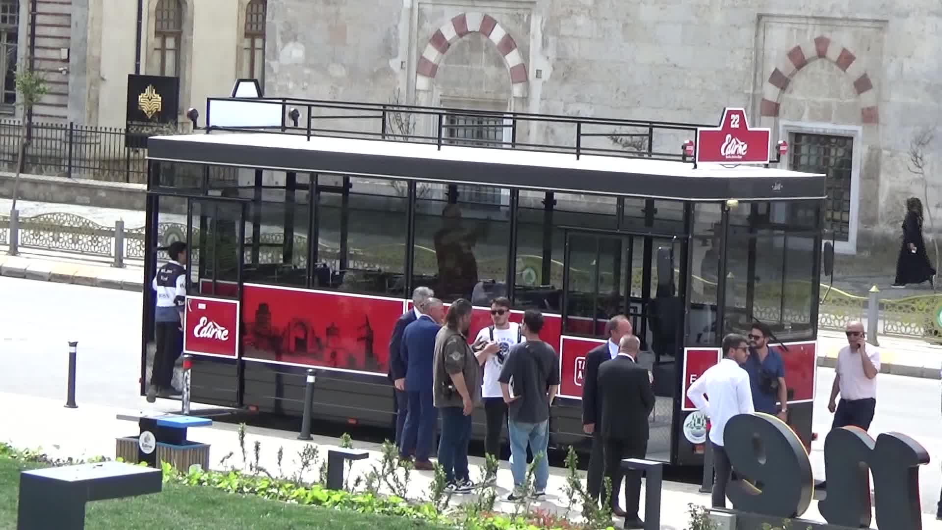 EDİRNE’DE TURİSTİK GEZİ TRENİ İLK TURUNU ATTI