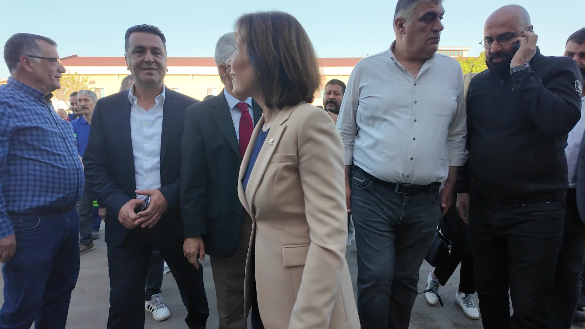 SEYHAN BELEDİYE BAŞKANI TEKİN’DEN SAHA GEZİSİ