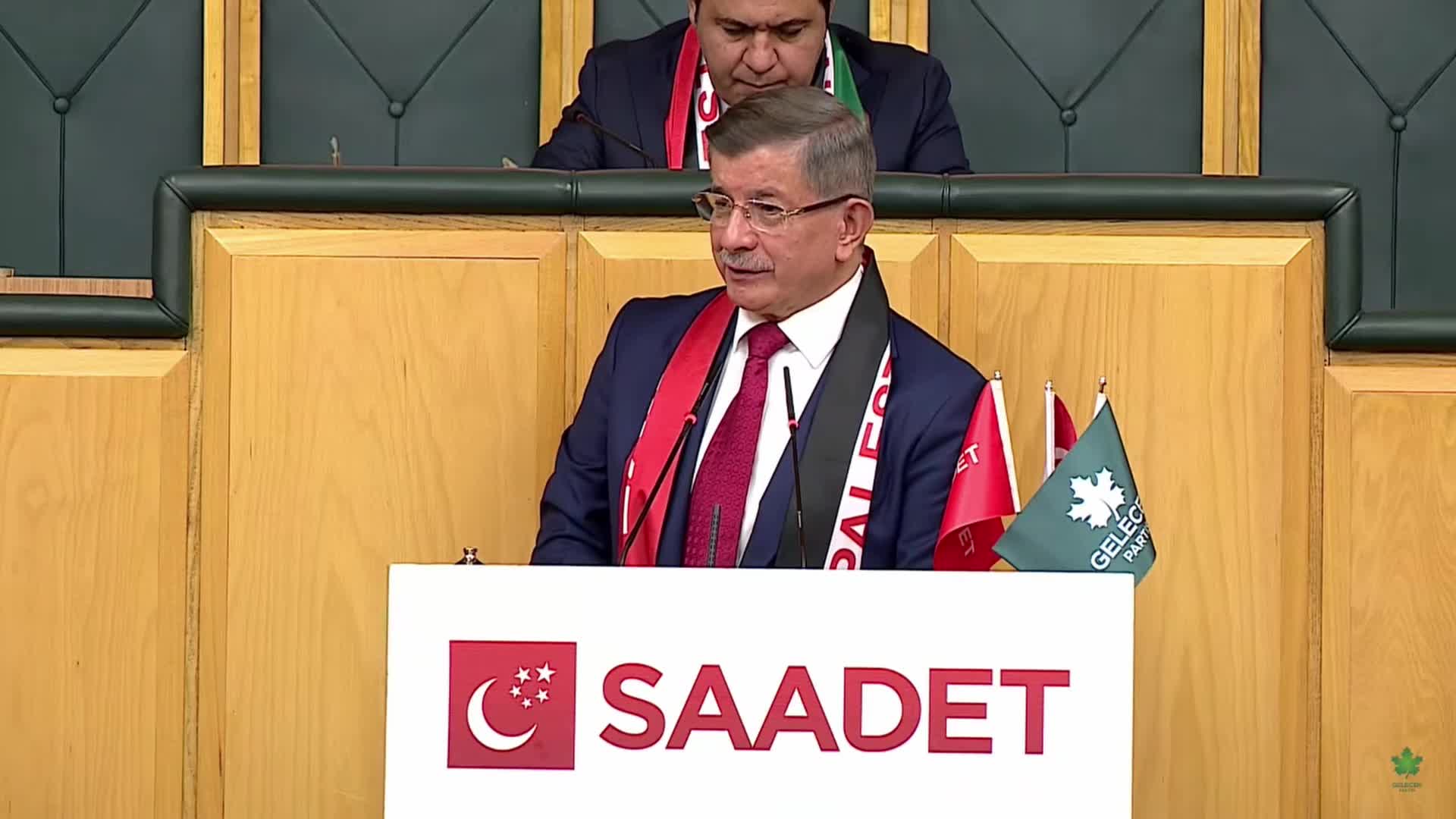 DAVUTOĞLU'NDAN "JET YAKITI İFTİRASI ATANLAR" DİYEN ERDOĞAN'A YANIT: ''BÖYLE BİR İFTİRA VARSA, TİCARET BAKANI'NA SORUN''