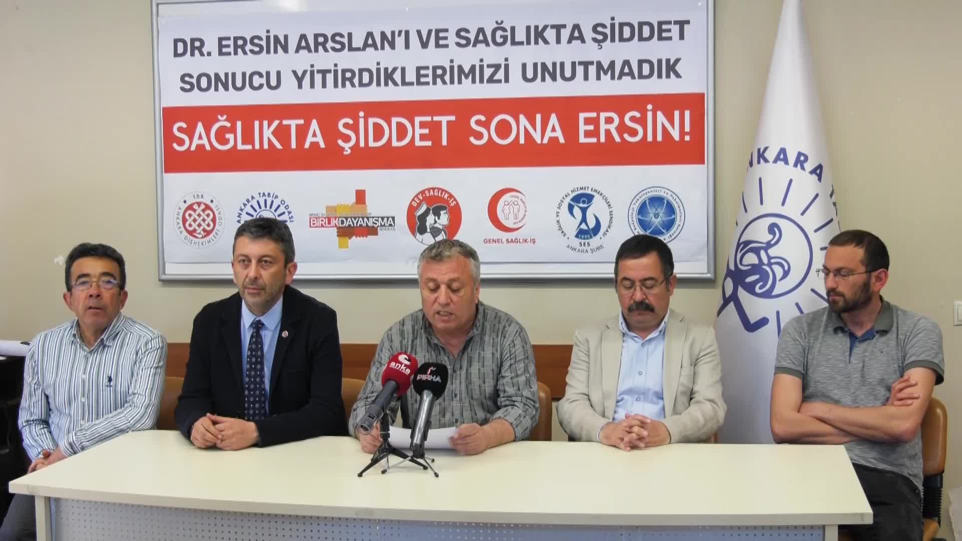 ANKARA'DA HEKİMLERDEN 'SAĞLIKTA ŞİDDET' AÇIKLAMASI: "SAĞLIK ÇALIŞANLARI YAŞANAN OLUMSUZLUKLARIN SORUMLUSUYMUŞ GİBİ HASTALARLA KARŞI KARŞIYA GETİRİLİYOR"