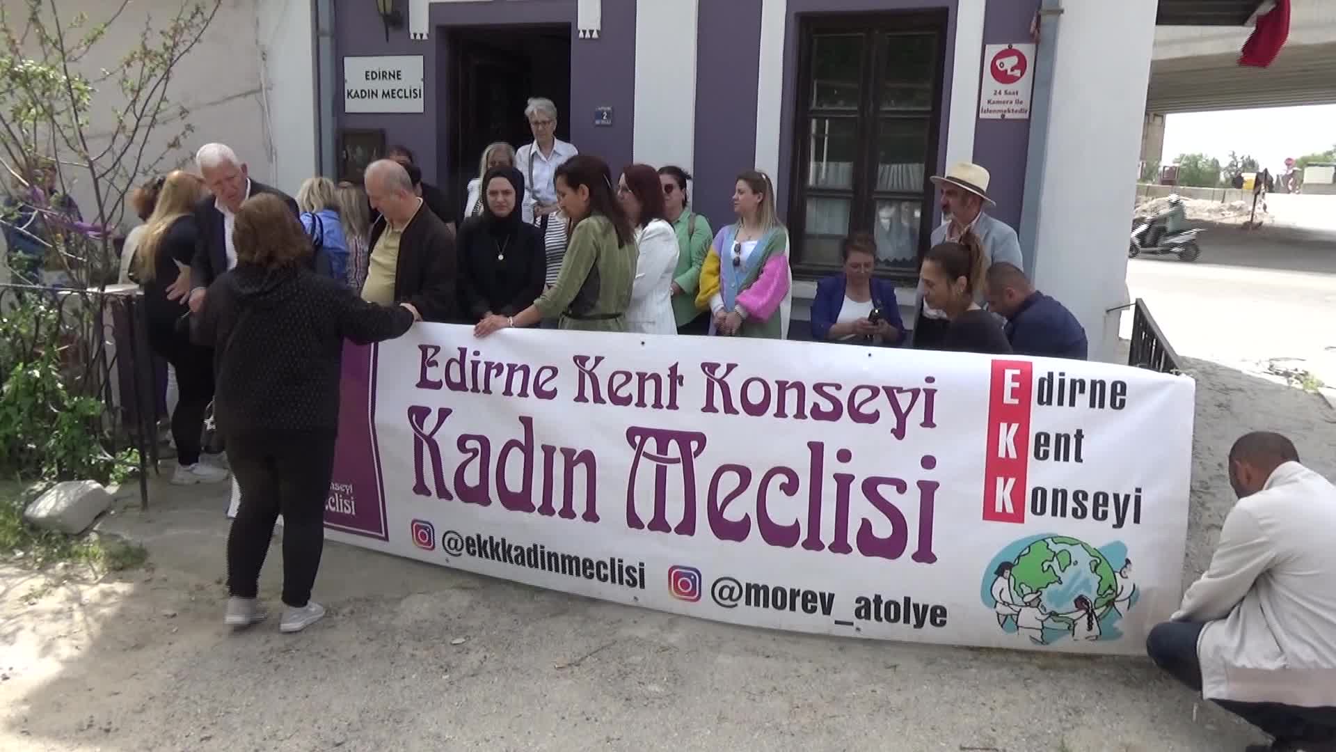 EDİRNE'DE KIZI ÖLDÜRÜLEN ANNE PINAR OTÇU: "NE İSTEDİN BENİM YAVRUMDAN? O KIZ ÇOCUĞUNA 'ANNENİN KATİLİYİM' NASIL DİYECEKSİN?"