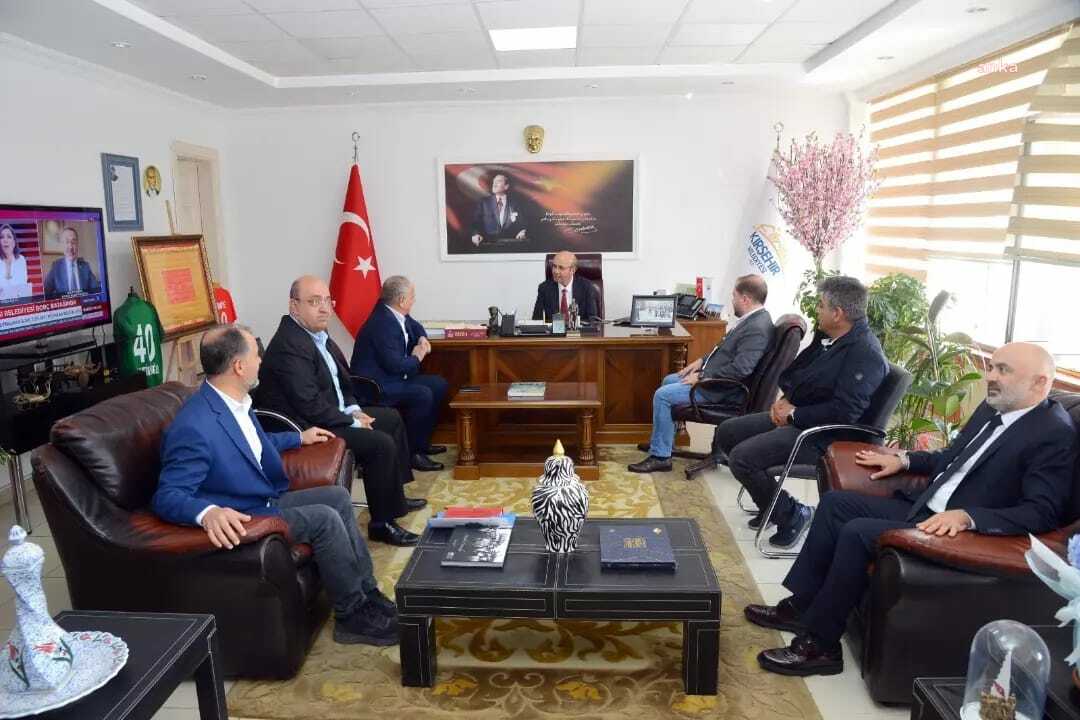 KIRŞEHİR BELEDİYE BAŞKANI EKİCİOĞLU’NA YÖNELİK TEBRİK ZİYARETLERİ SÜRÜYOR