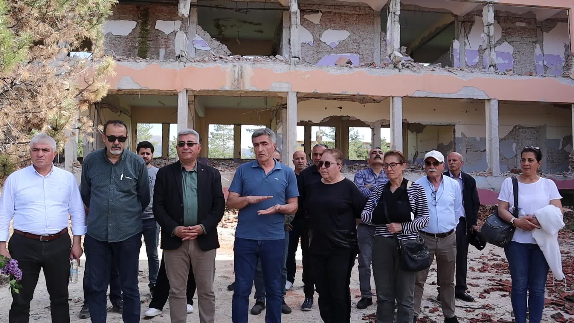 MALATYA EĞİTİM SEN ŞUBE BAŞKANI: "KÖY ENSTİTÜLERİ TARIM SANAYİSİNDEN YARARLANMAK AMACIYLA KURULMUŞTU"