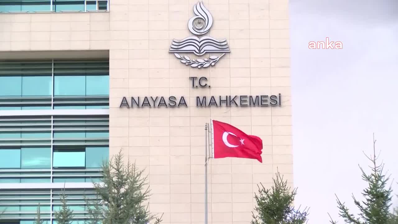 ANAYASA MAHKEMESİ’NDE BAŞKAN ZÜHTÜ ARSLAN’A VEDA TÖRENİ