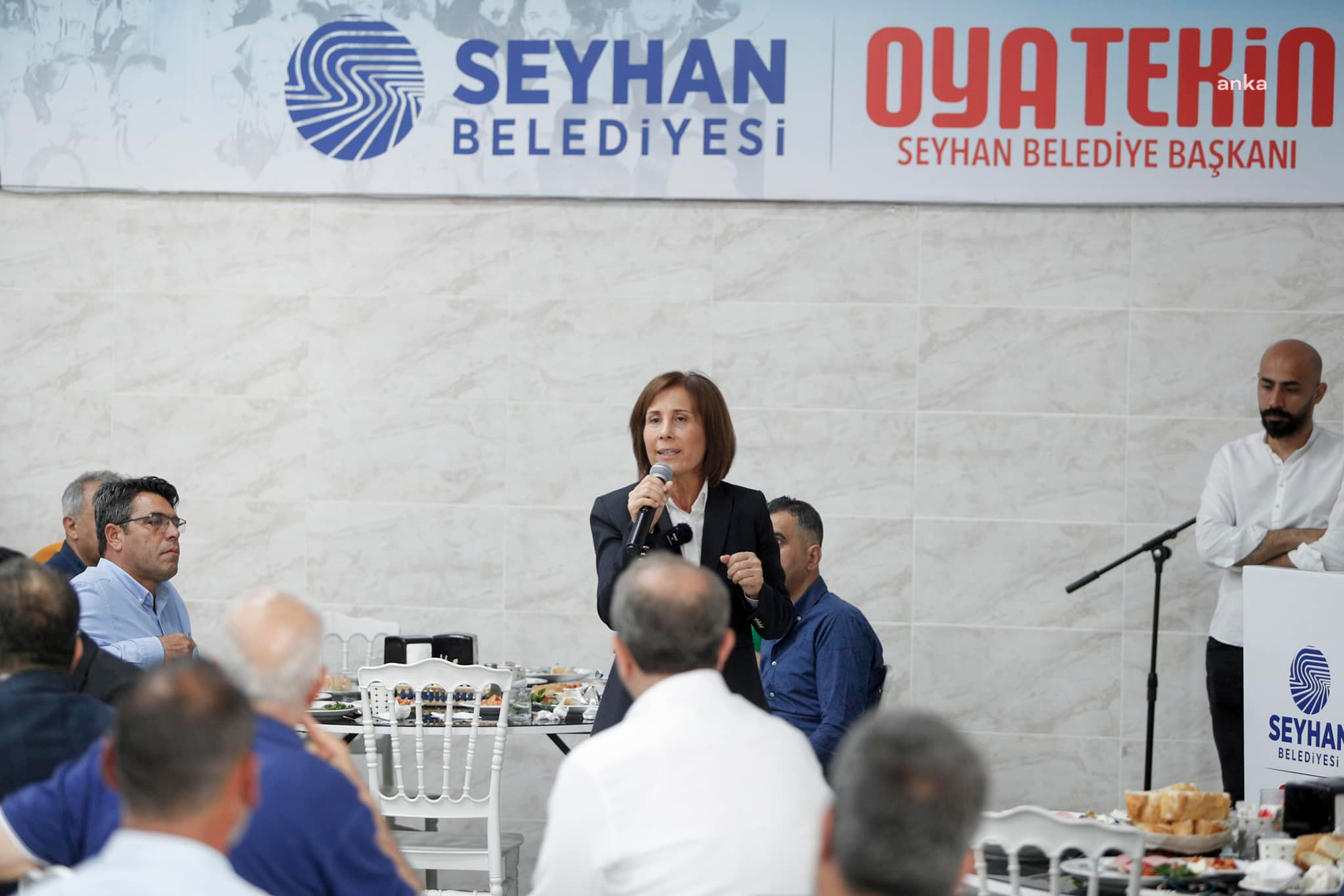 SEYHAN BELEDİYE BAŞKANI TEKİN: “MUHTARLARIMIZLA HİZMET SÖZLEŞMESİ YAPACAĞIZ”