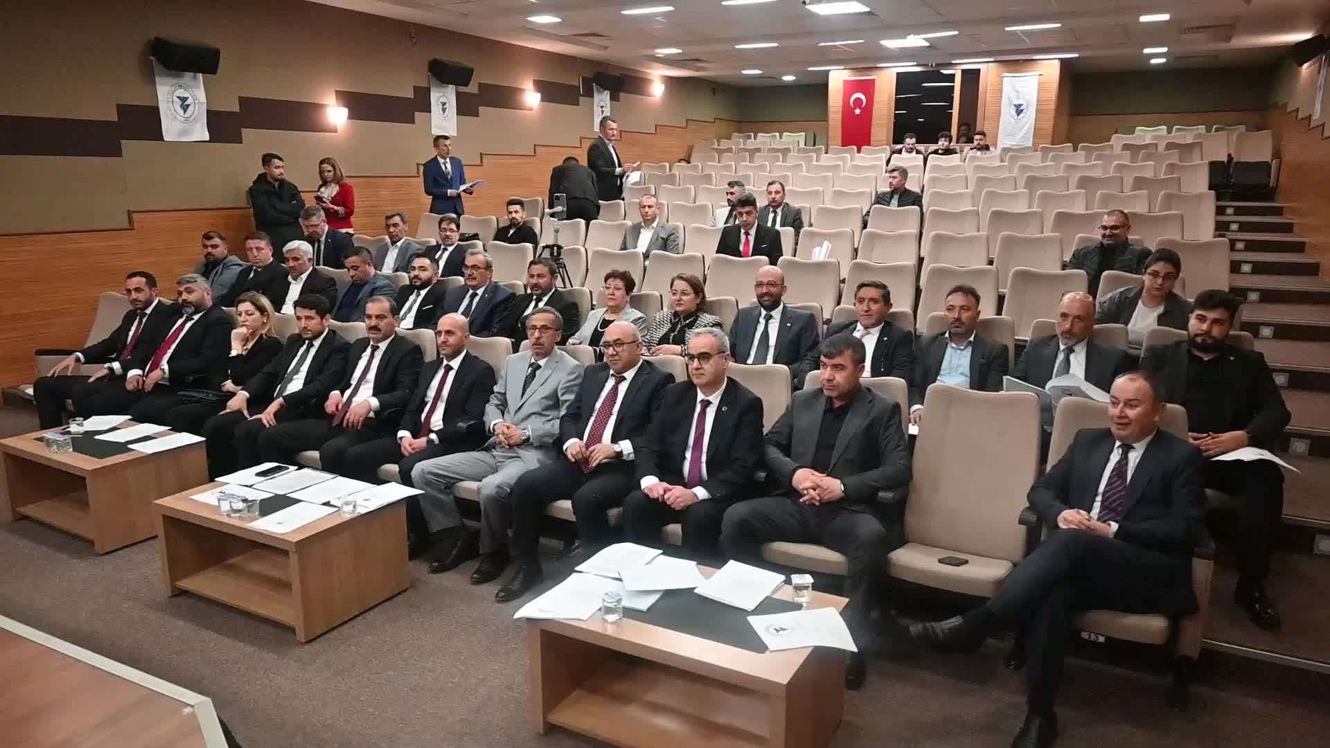 YOZGAT BELEDİYE BAŞKANI ARSLAN: "YOZGAT BELEDİYESİ'NİN GELİRLERİNİN GİDERLERİNİ KARŞILAMASI MÜMKÜN DEĞİL"
