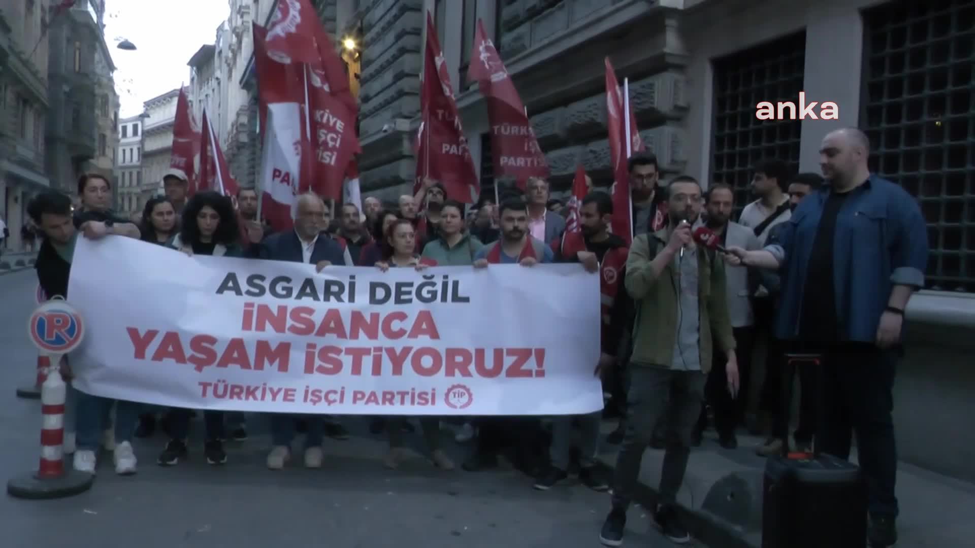 TİP’TEN MERKEZ BANKASI VE AKP'YE ASGARİ ÜCRET TEPKİSİ: EĞER TEMMUZ AYINDA ASGARİ ÜCRETE ARA ZAM GELMEZSE, TÜM GÜCÜMÜZLE İKTİDARIN YAKASINA YAPIŞACAĞIZ