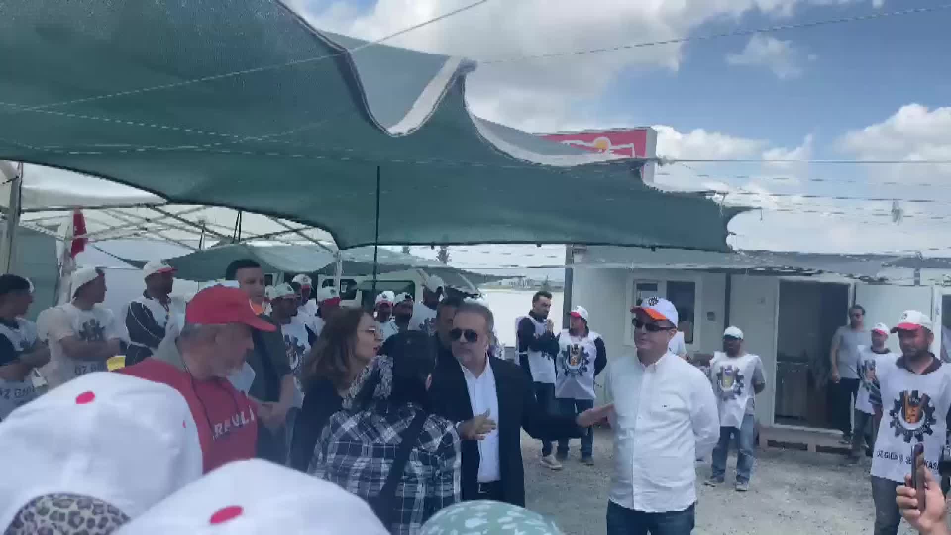 ÖZ GIDA İŞ GENEL BAŞKANI'NDAN KADIN SENDİKACILARA MÜDAHALE