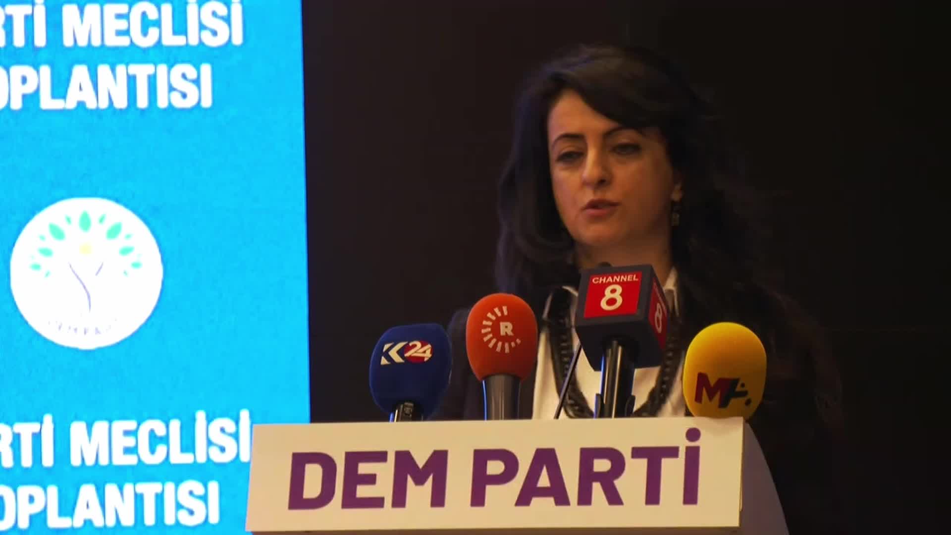 DEM PARTİ EŞ GENEL BAŞKANI BAKIRHAN: "SEÇİM SONUÇLARINDA ORTAYA ÇIKAN BU ZEMİNİ, DEMOKRATİK İTTİFAKLARI BÜYÜTEREK SONUCA ULAŞTIRACAĞIZ"
