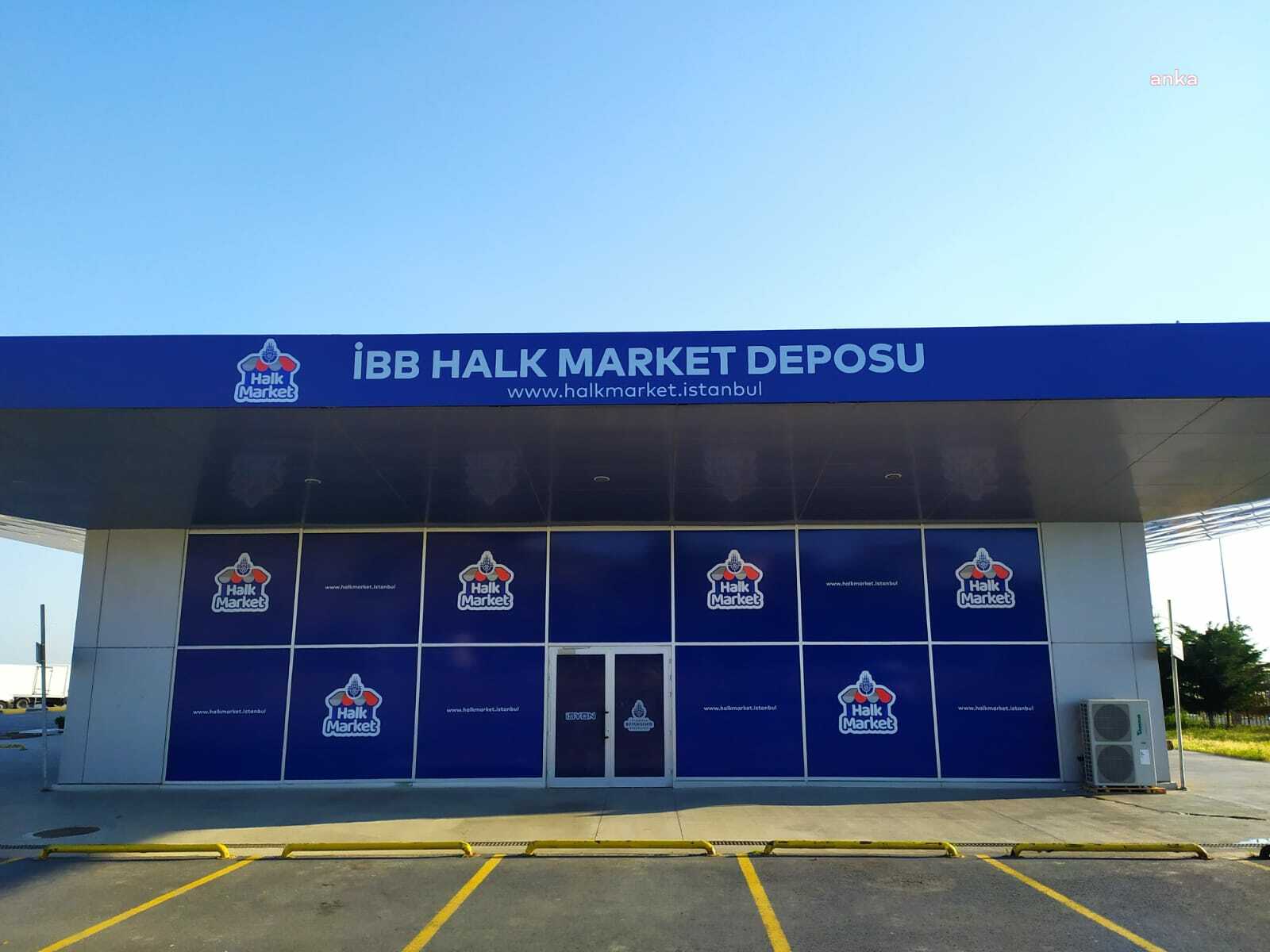 İBB HALK MARKET’TE 800'ÜN ÜZERİNDE ÜRÜN SATILIYOR