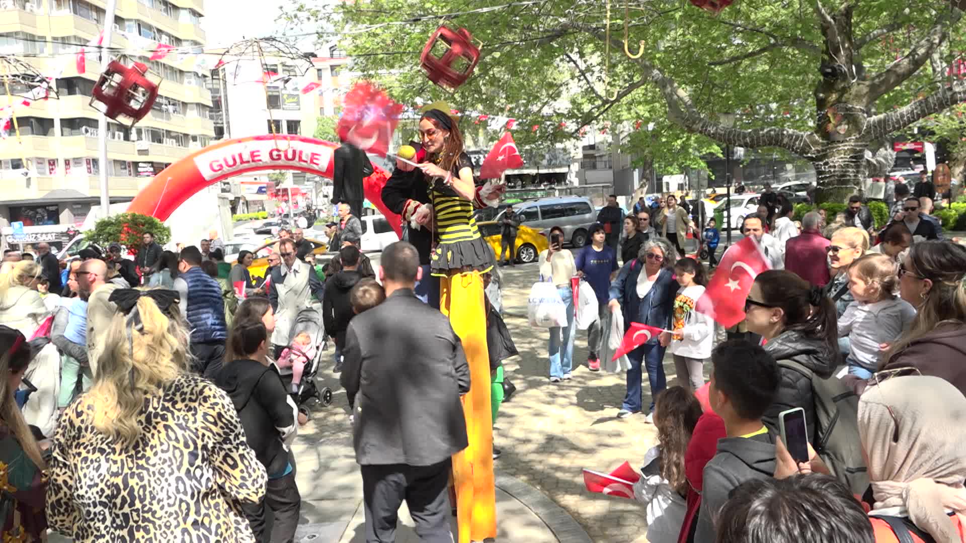 ÇANKAYALI ÇOCUKLAR, KUĞULUPARK’TA 23 NİSAN ÇOCUK ŞENLİĞİ İLE EĞLENDİ