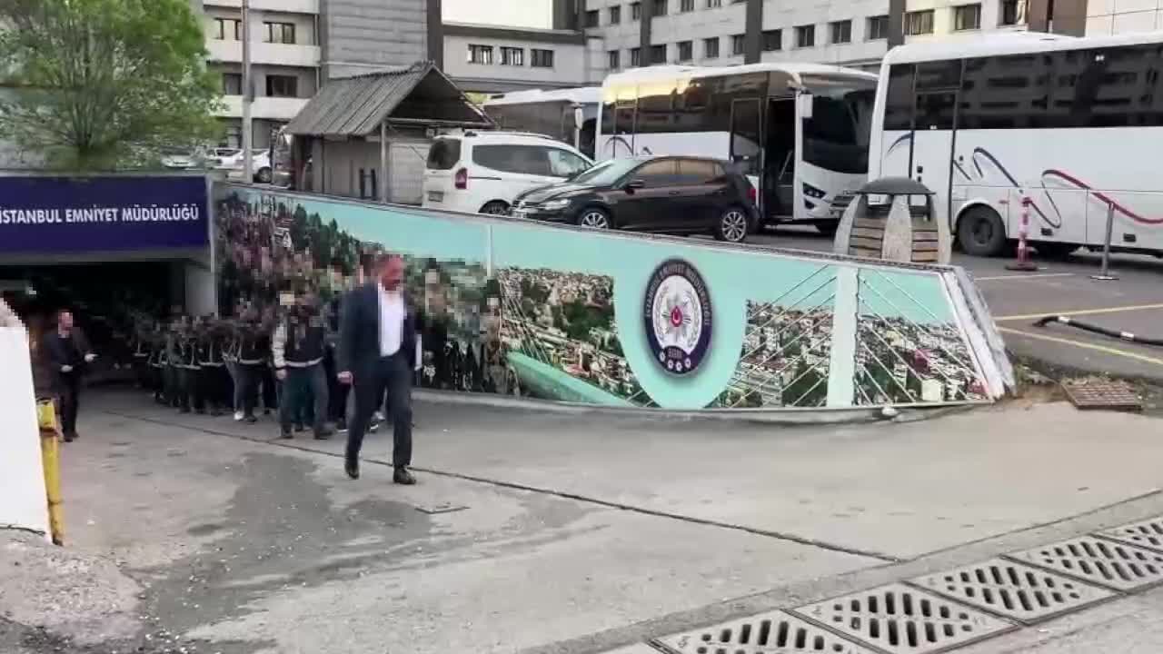 BU "CEPHANELİK" POLİS HAKAN TELLİ'NİN ŞEHİT EDİLMESİNDE KULLANILAN SİLAHIN İZİ SÜRÜLEREK ELE GEÇİRİLDİ