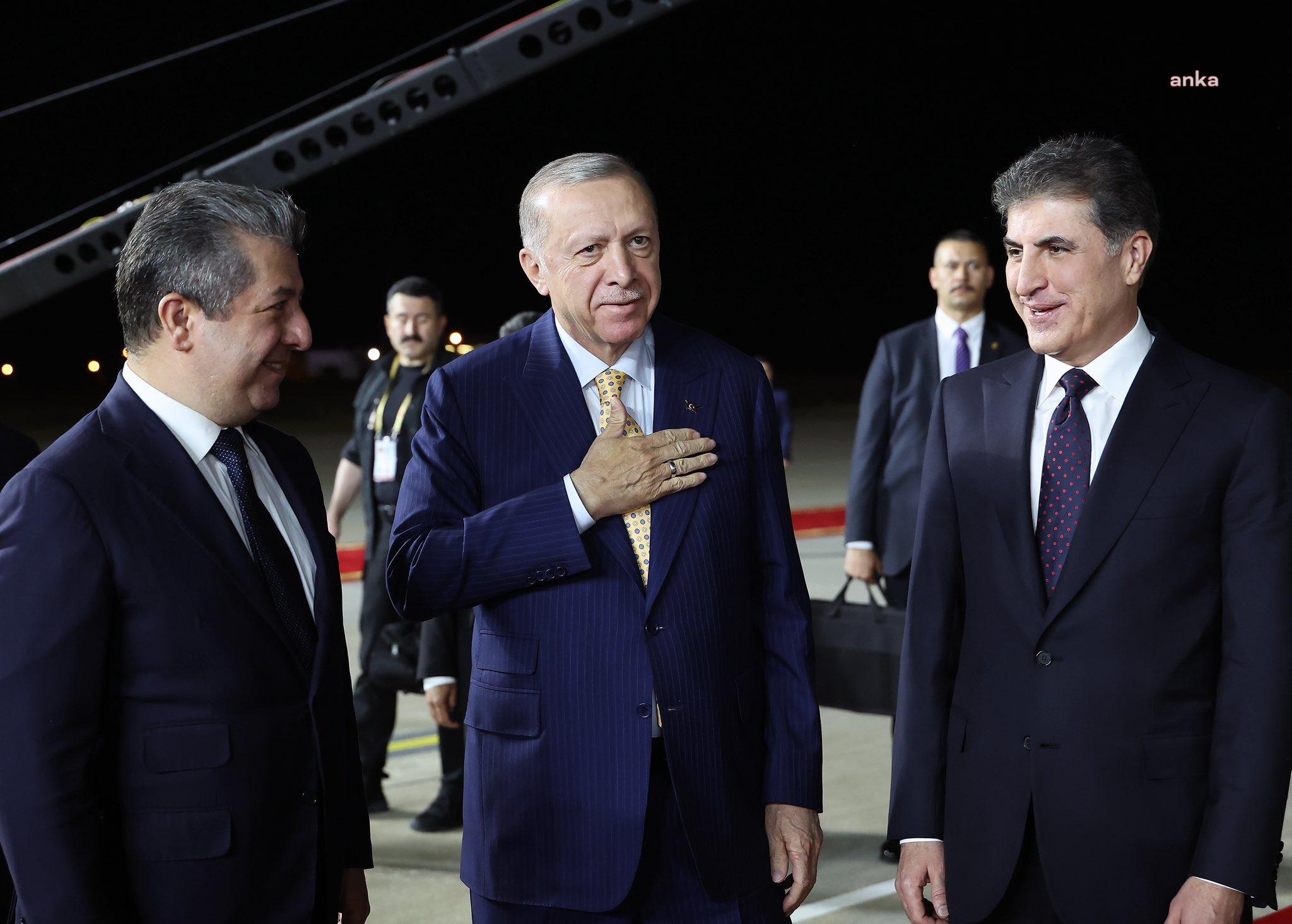 ERDOĞAN, ERBİL’DE NEÇİRVAN VE MESRUR BARZANİ TARAFINDAN KARŞILANDI