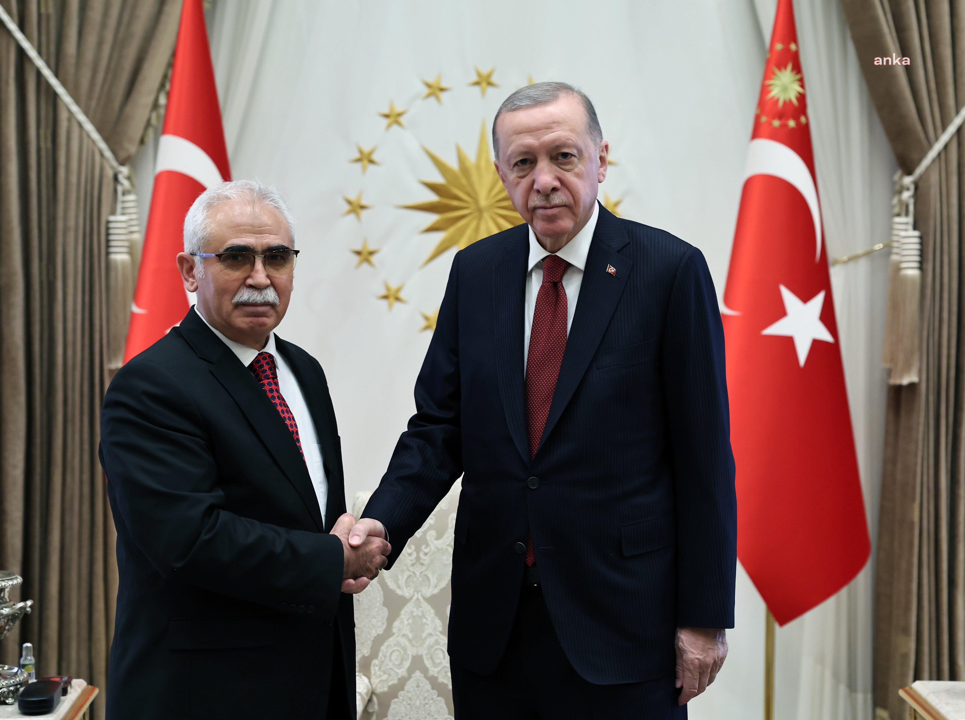 CUMHURBAŞKANI ERDOĞAN, AYM BAŞKANI ÖZKAYA İLE GÖRÜŞTÜ