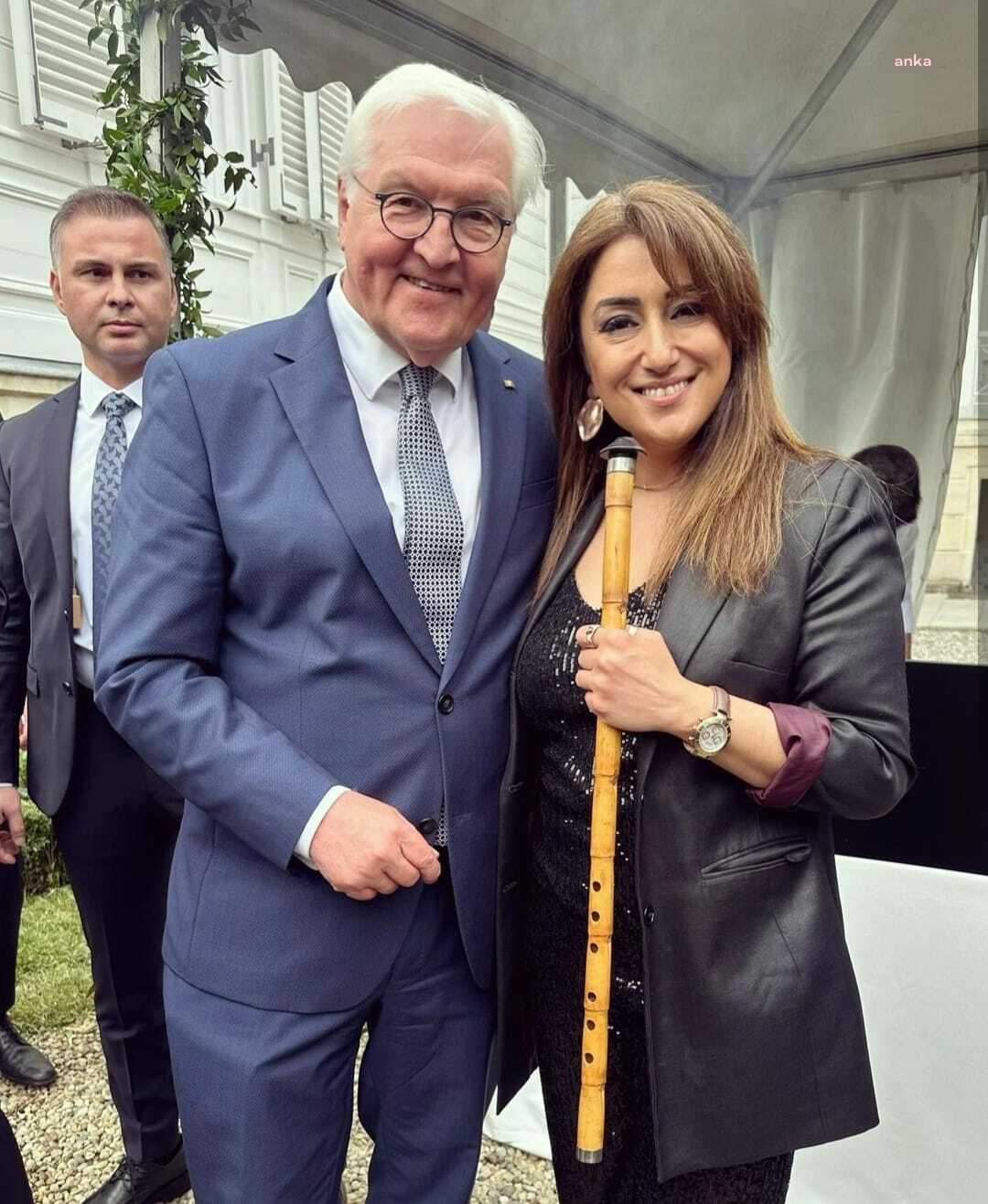 NEYZEN BURCU KARADAĞ: ALMANYA CUMHURBAŞKANI VİZE SORUNUNUN ÇÖZÜLMESİ İÇİN GÖREVLENDİRME YAPTI