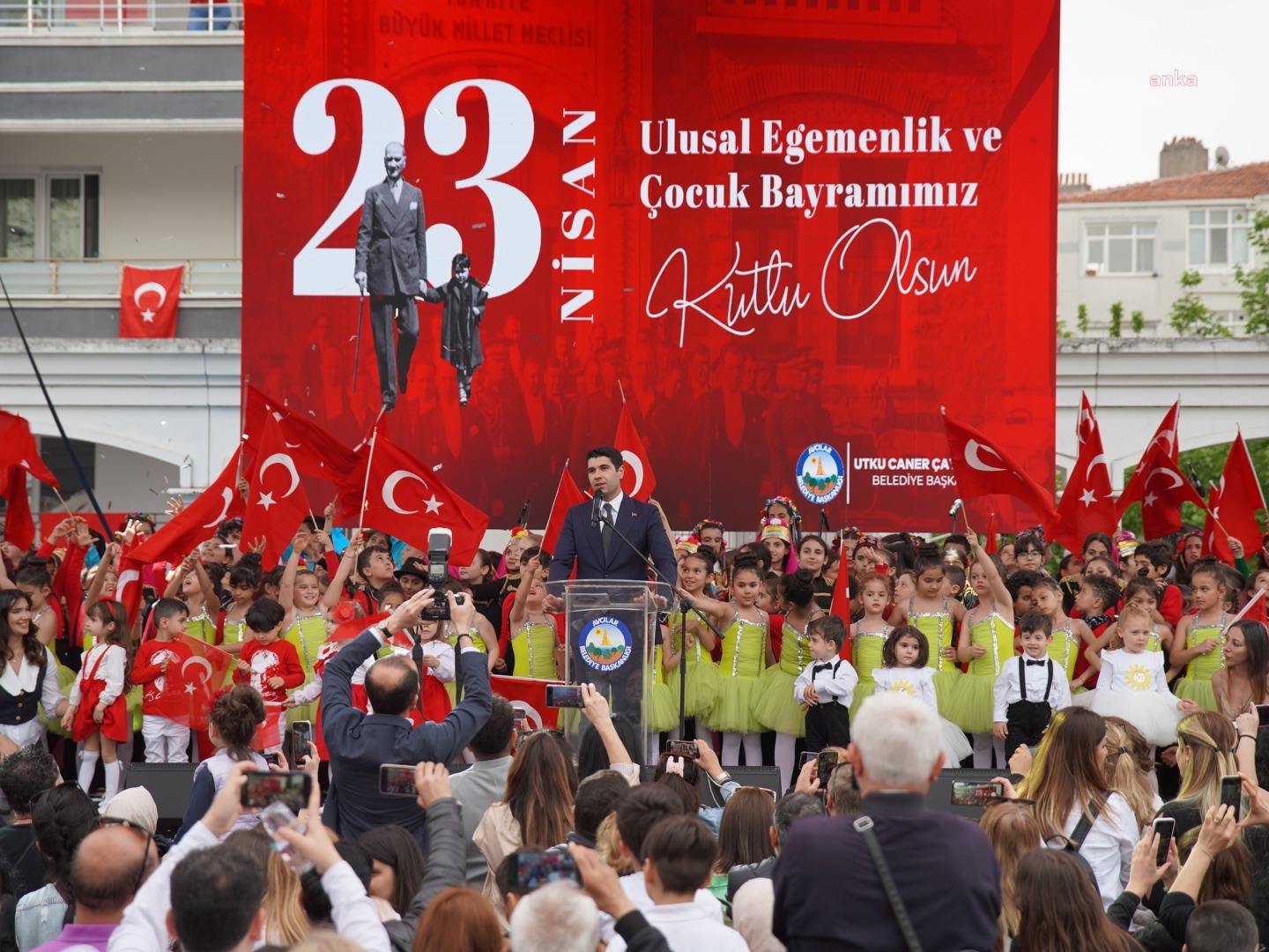 AVCILAR'DA COŞKULU 23 NİSAN KUTLAMALARI