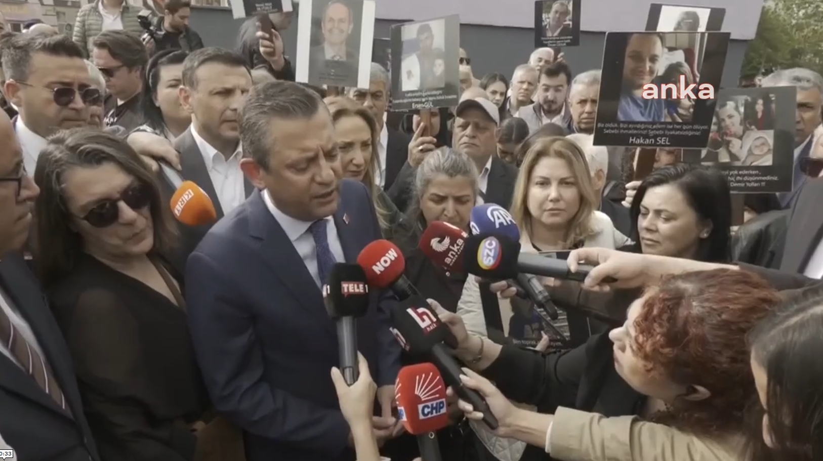 SİNOP´TA YUNUSLAR BALIKÇI TEKNESİNE EŞLİK ETTİ