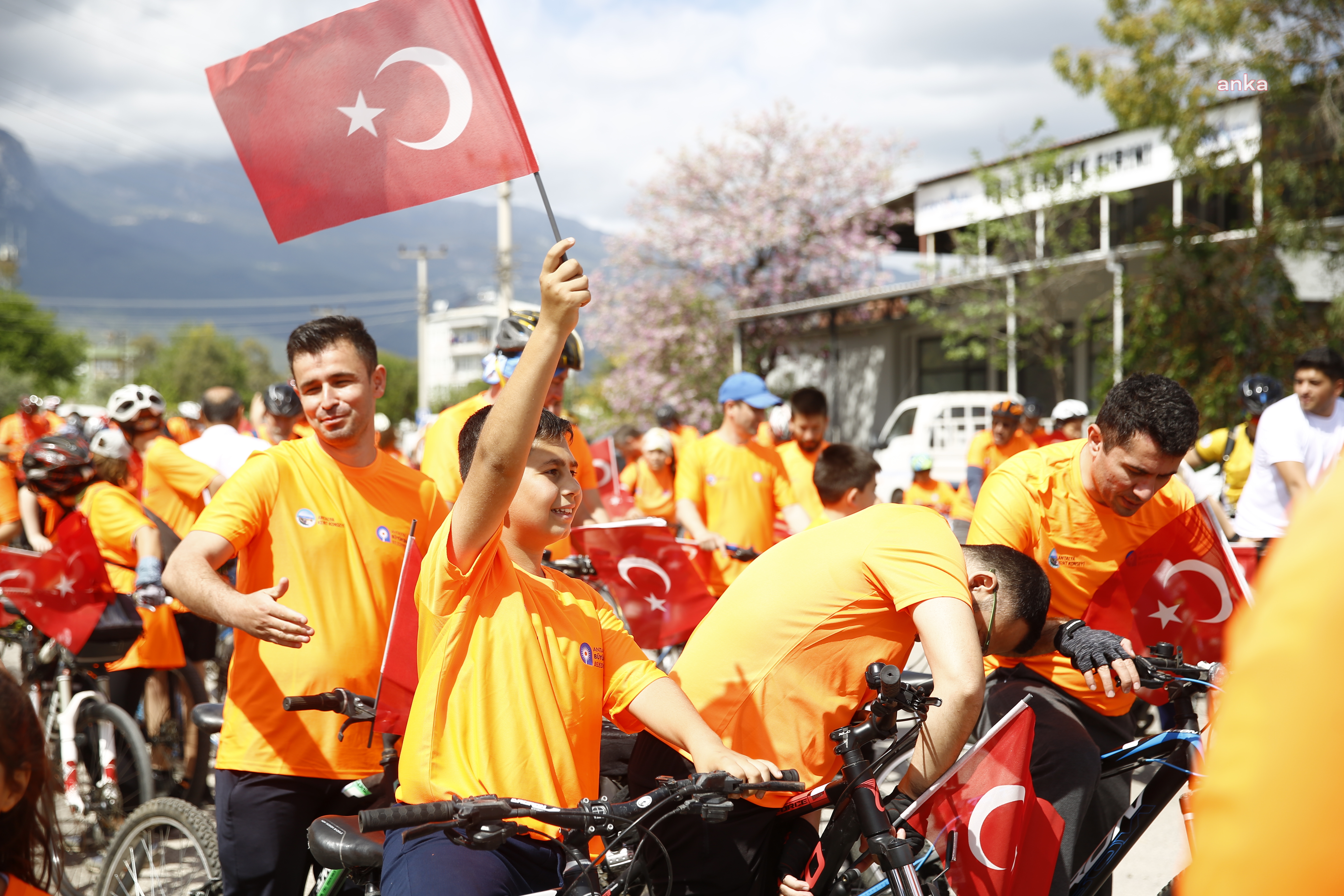 ANTALYALILAR, “KÖYÜM BİSİKLETE BİNİYOR” ETKİNLİĞİNDE BULUŞTU