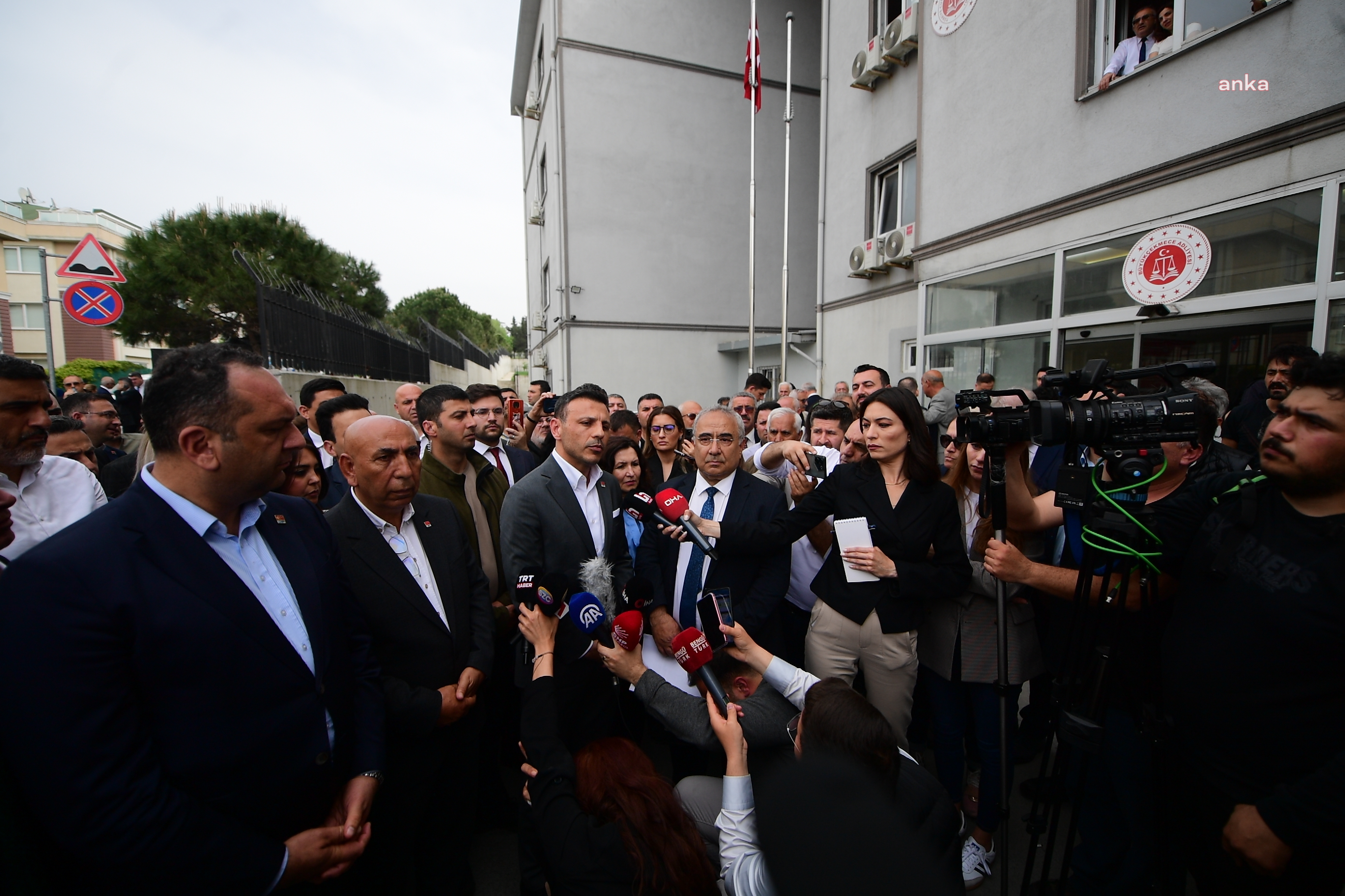 İMAMOĞLU DAVASI ERTELENDİ, CHP İSTANBUL İL BAŞKANI ÇELİK: HUKUKİ DEĞİL, SİYASİ BİR DAVADIR