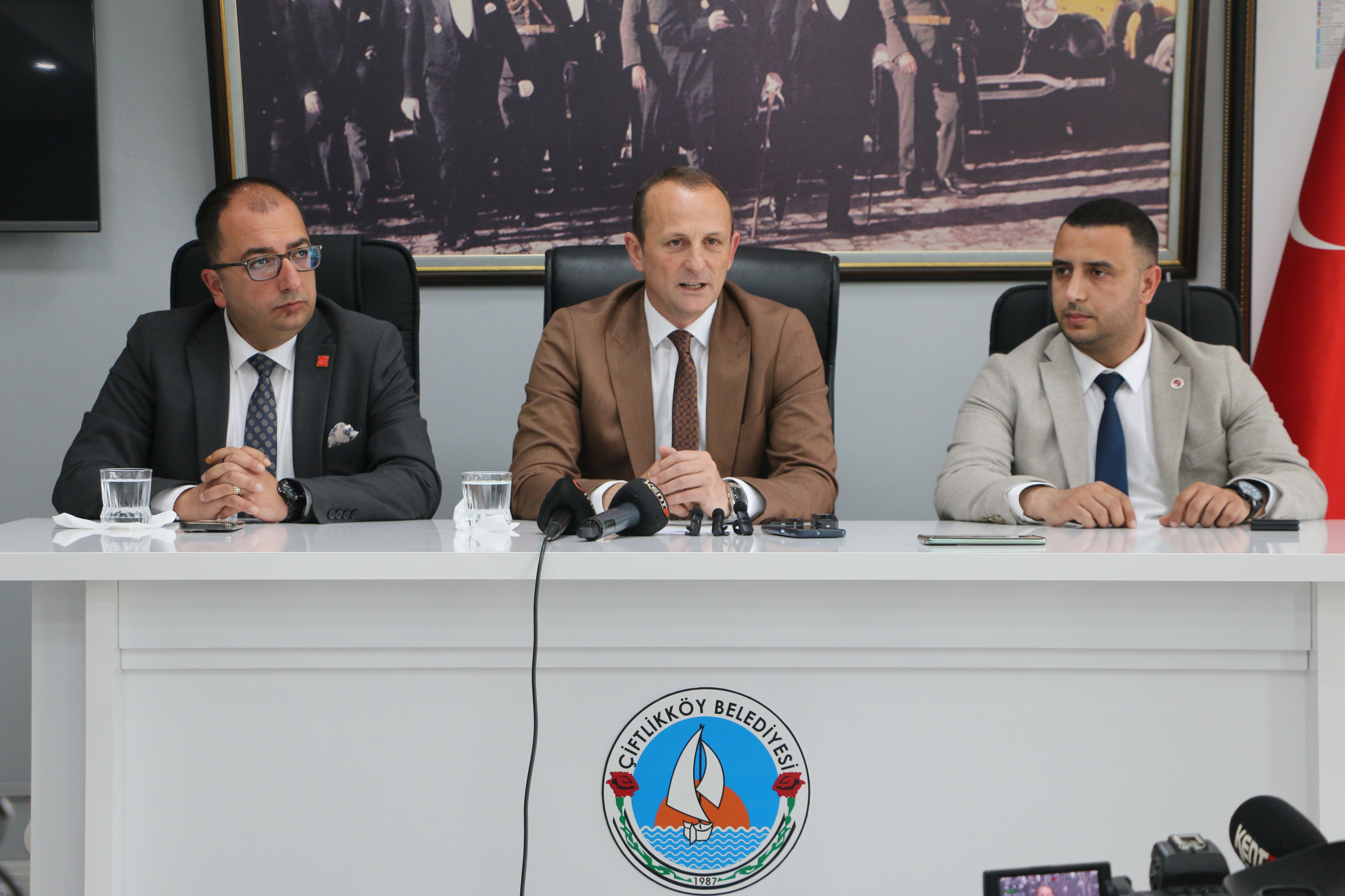 YALOVA ÇİFTLİKKÖY BELEDİYESİ AKP'DEN 322 MİLYON LİRA BORÇ DEVRALDI