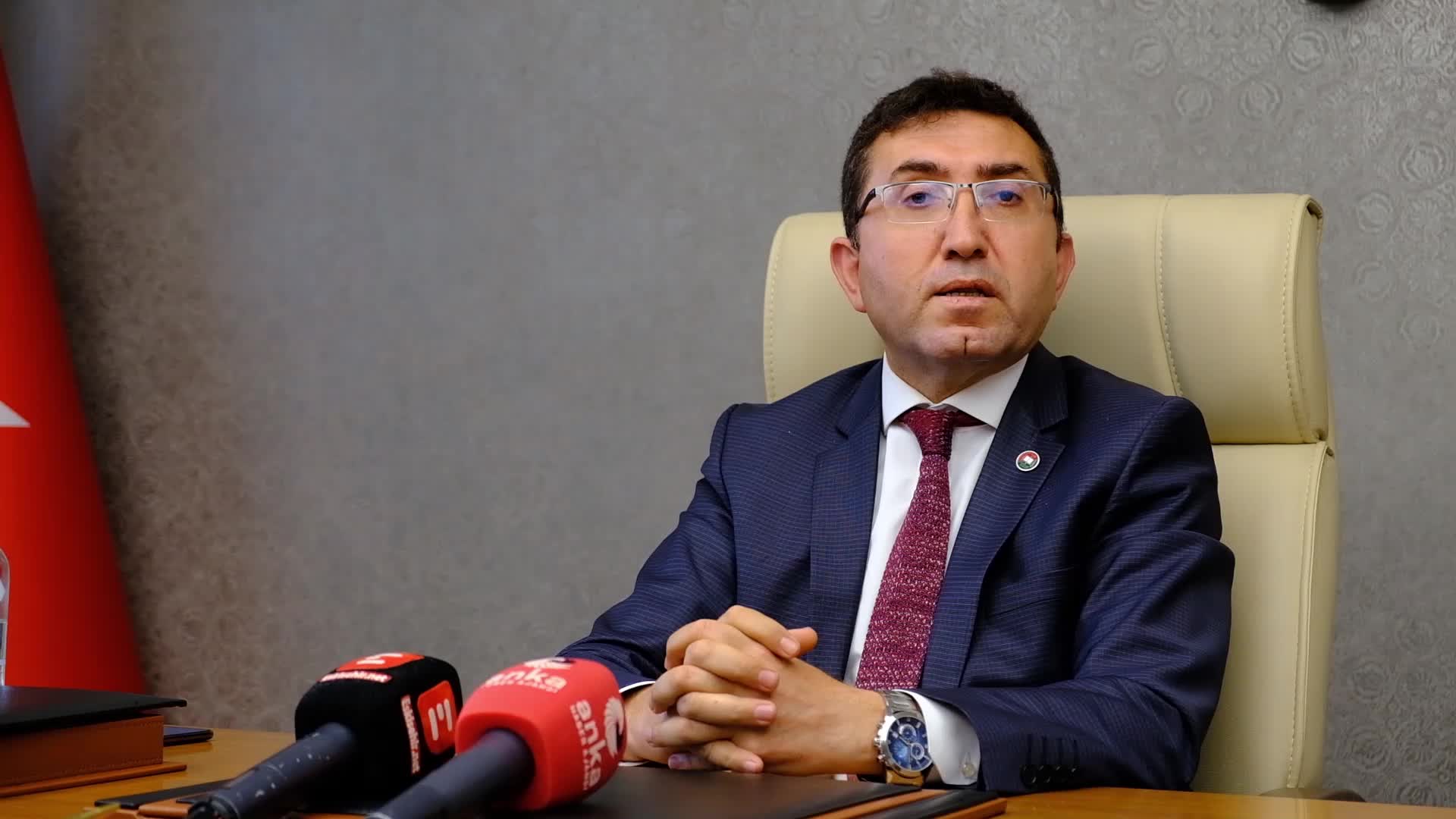 ESKİŞEHİR BARO BAŞKANI MUSTAFA ELAGÖZ: "ÖZEL MUAYENEHANE AÇAN ÖĞRETİM ÜYELERİ ARASINDA SINIF AYRIMI YAPILDI"