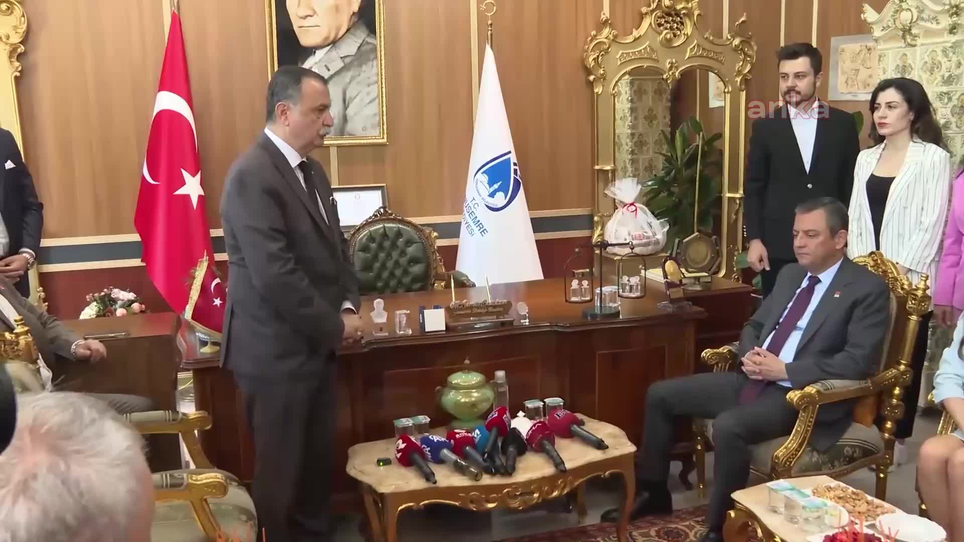 ÖZGÜR ÖZEL: BELEDİYELERİMİZİN SORUNLARINDAN, AİHM KARARLARINA UYULMASINA KADAR ÖNEMLİ MESELELER VAR. DIŞ POLİTİKADA ÖNEMLİ SORUNLAR VAR. HEPSİNİ SAYIN ERDOĞAN İLE GÖRÜŞECEĞİZ