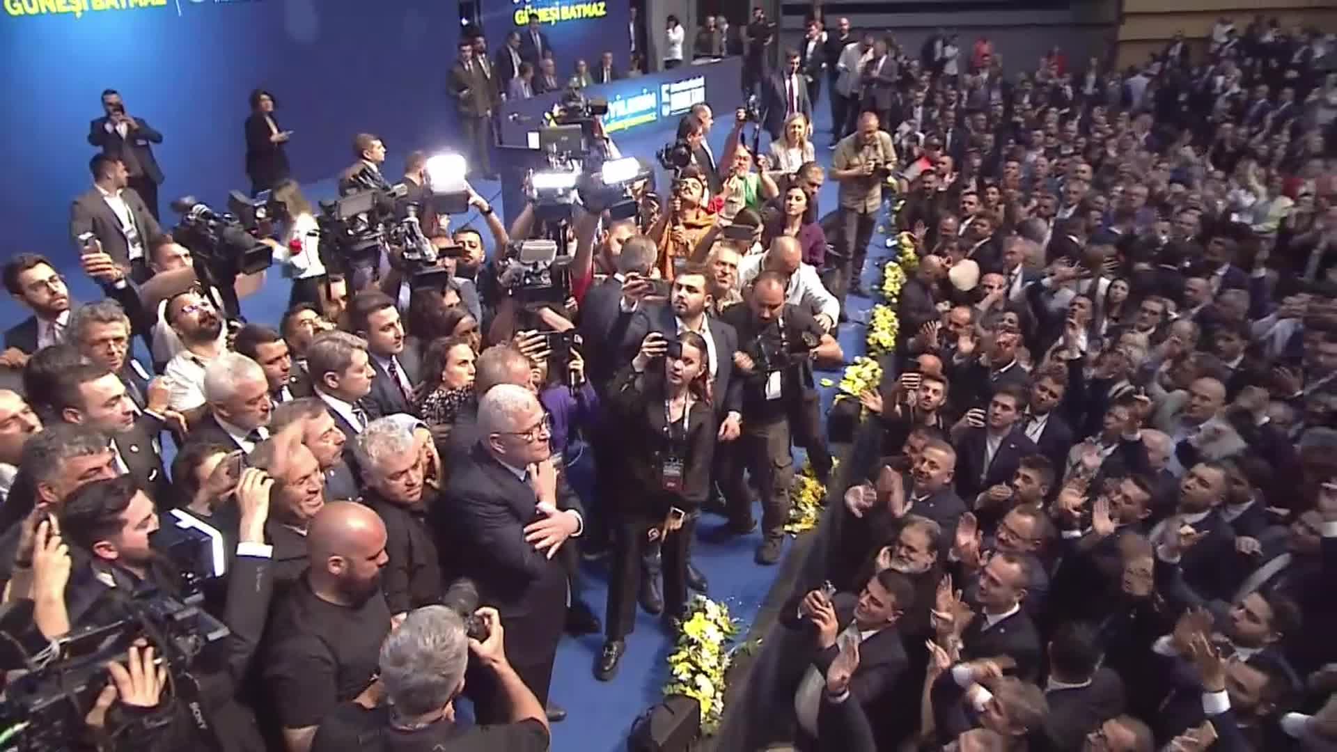 İYİ PARTİ GENEL BAŞKANI SEÇİLEN MÜSAVAT DERVİŞOĞLU: "ARTIK HİÇBİR ŞEY ESKİSİ GİBİ OLMAYACAK"