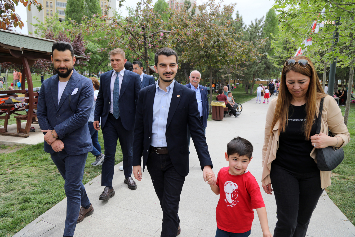 ÇANKAYA BELEDİYE BAŞKANI GÜNER'DEN ÇOCUK ŞENLİĞİ'NE ZİYARET