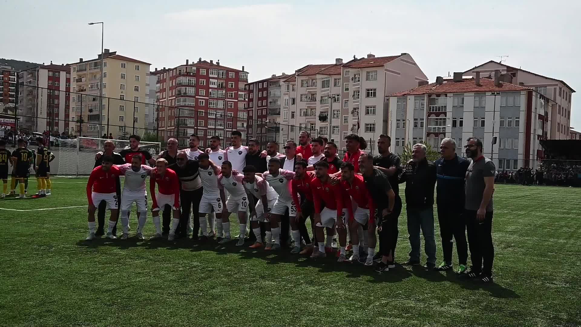 YOZGAT BELEDİYESİ BOZOKSPOR, LİG BİTİMİNE İKİ HAFTA KALA ŞAMPİYONLUK TURU ATTI