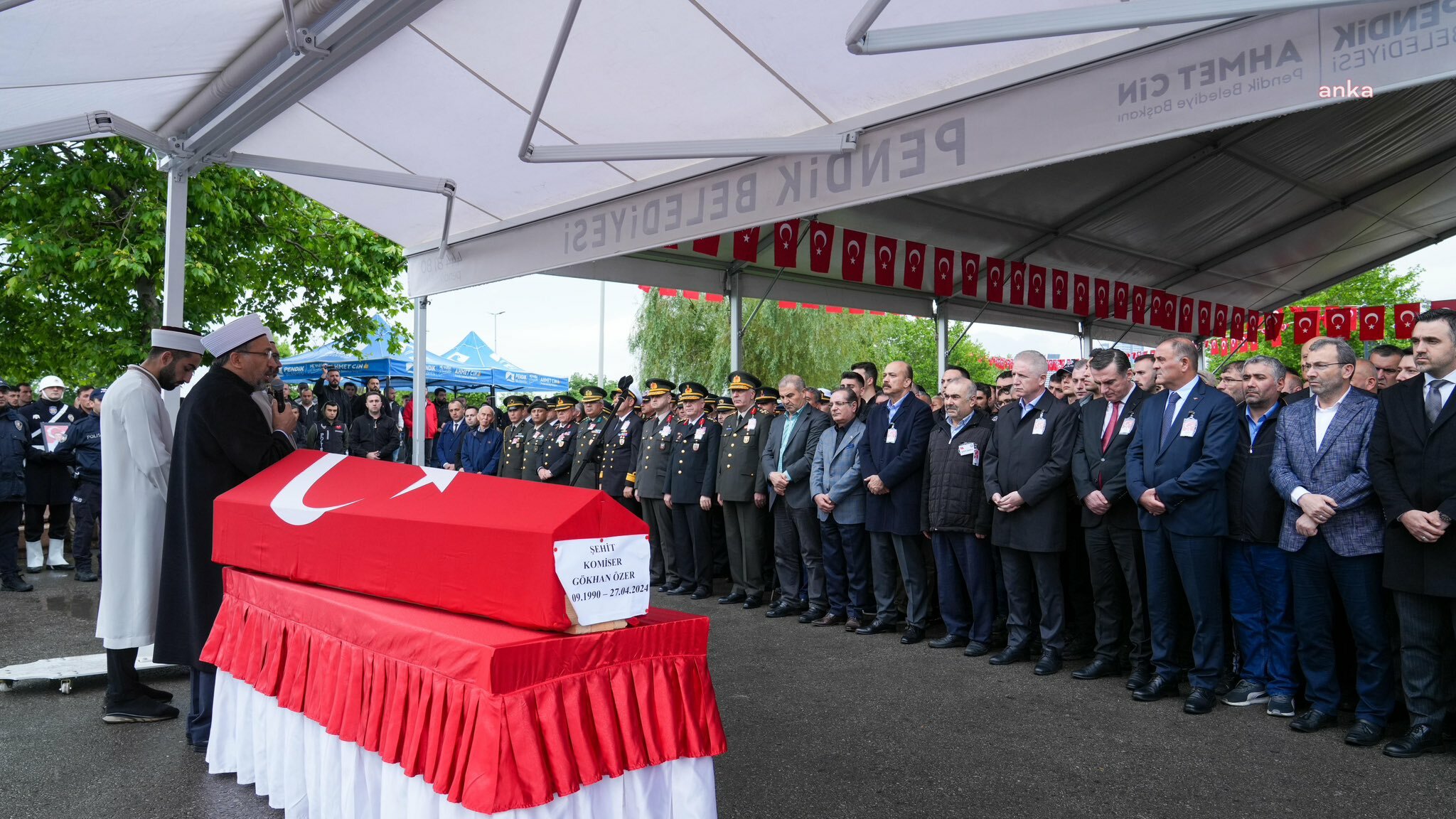 ADIYAMAN'DA ŞEHİT OLAN KOMİSER GÖKHAN ÖZER, SON YOLCULUĞUNA UĞURLANDI