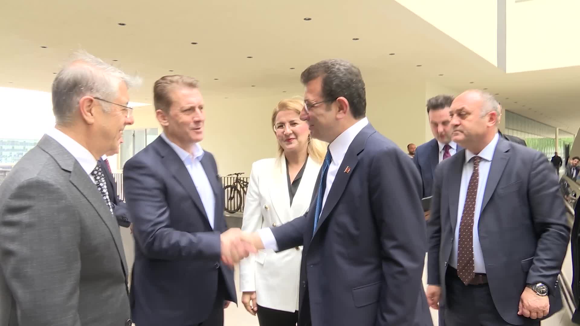 İMAMOĞLU: YENİLENEN, GÜÇLENEN, DEPREME DAYANIKLILIĞI ARTAN, AYNI ZAMANDA GÜZELLEŞEN BİR BAKIRKÖY İÇİN ADIMLARI ATACAĞIZ
