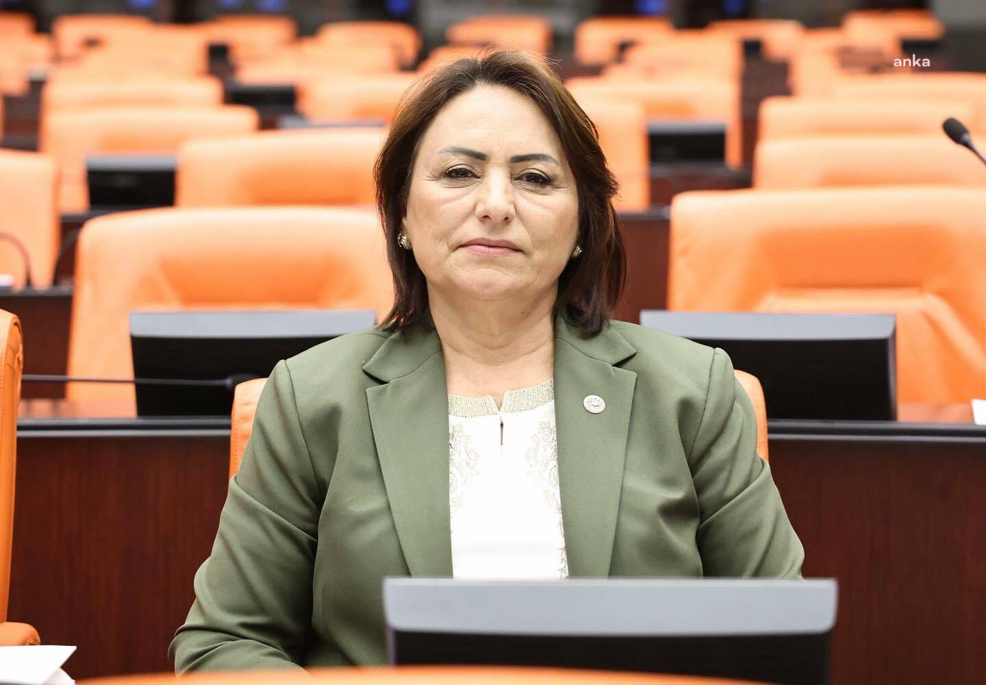 MÜZEYYEN ŞEVKİN: "BİR TARAFTA LÜKS YAŞAM DİĞER TARAFTA VATANDAŞIN MİLYARLARCA LİRALIK BORCU VAR"
