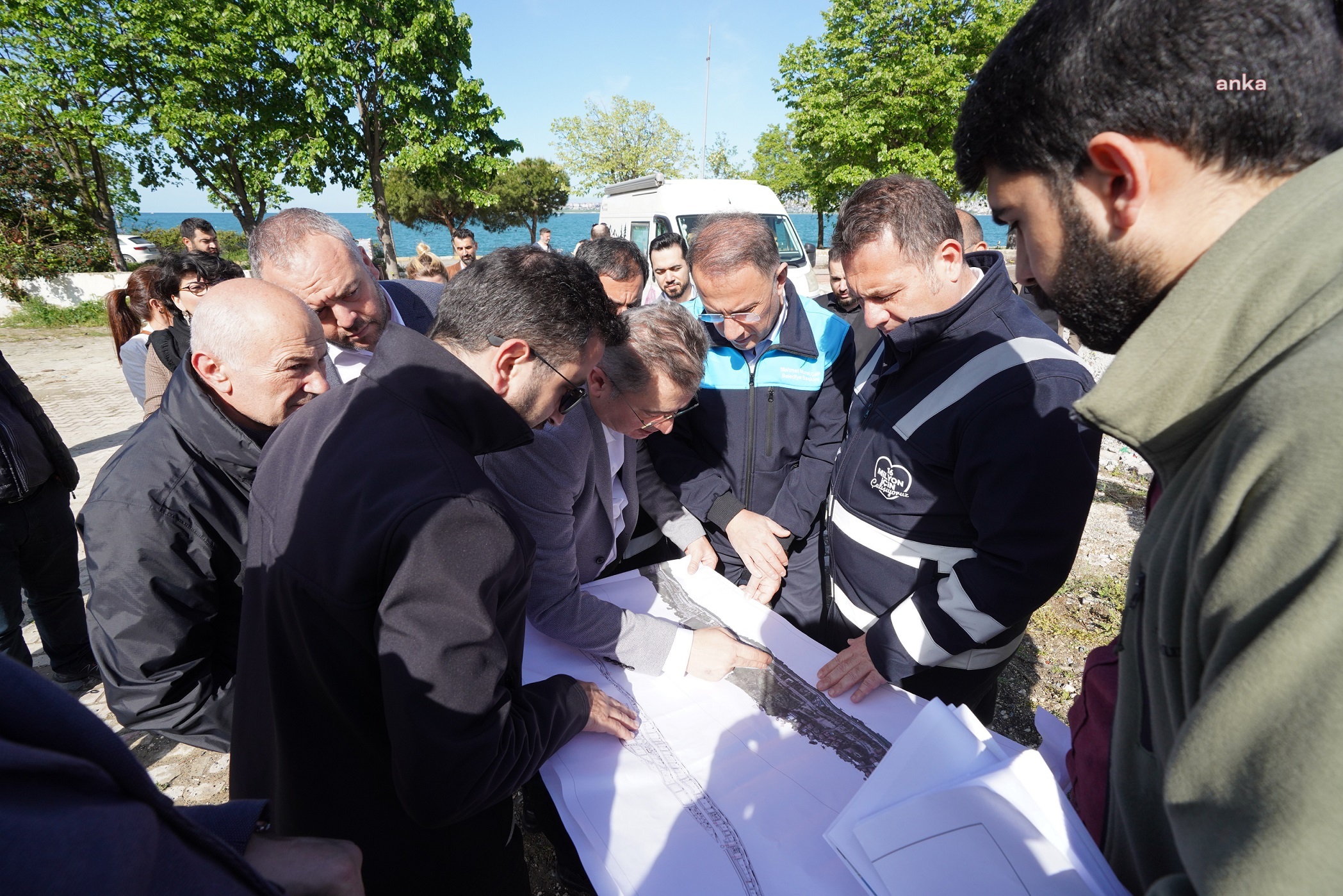BEYLİKDÜZÜ BELEDİYE BAŞKANI ÇALIK'TAN GÜRPINAR SAHİL'DE İNCELEME