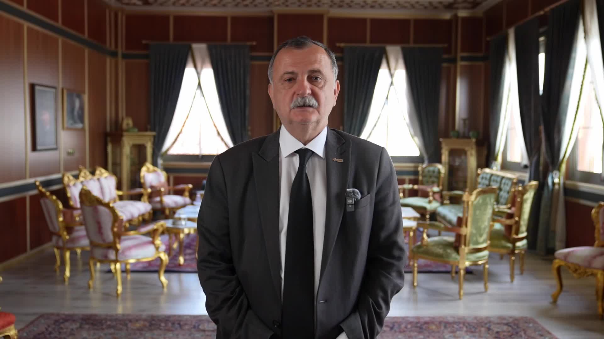 31 MART GECESİ YUNUSEMRE BELEDİYESİ'NDEN 100 MİLYON LİRALIK ALIM YAPILMIŞ... BELEDİYE BAŞKANI BALABAN: "ÇEKLERİN HİÇBİRİNİ BELGELEMEDEN ÖDEMEME KARARI ALDIK"